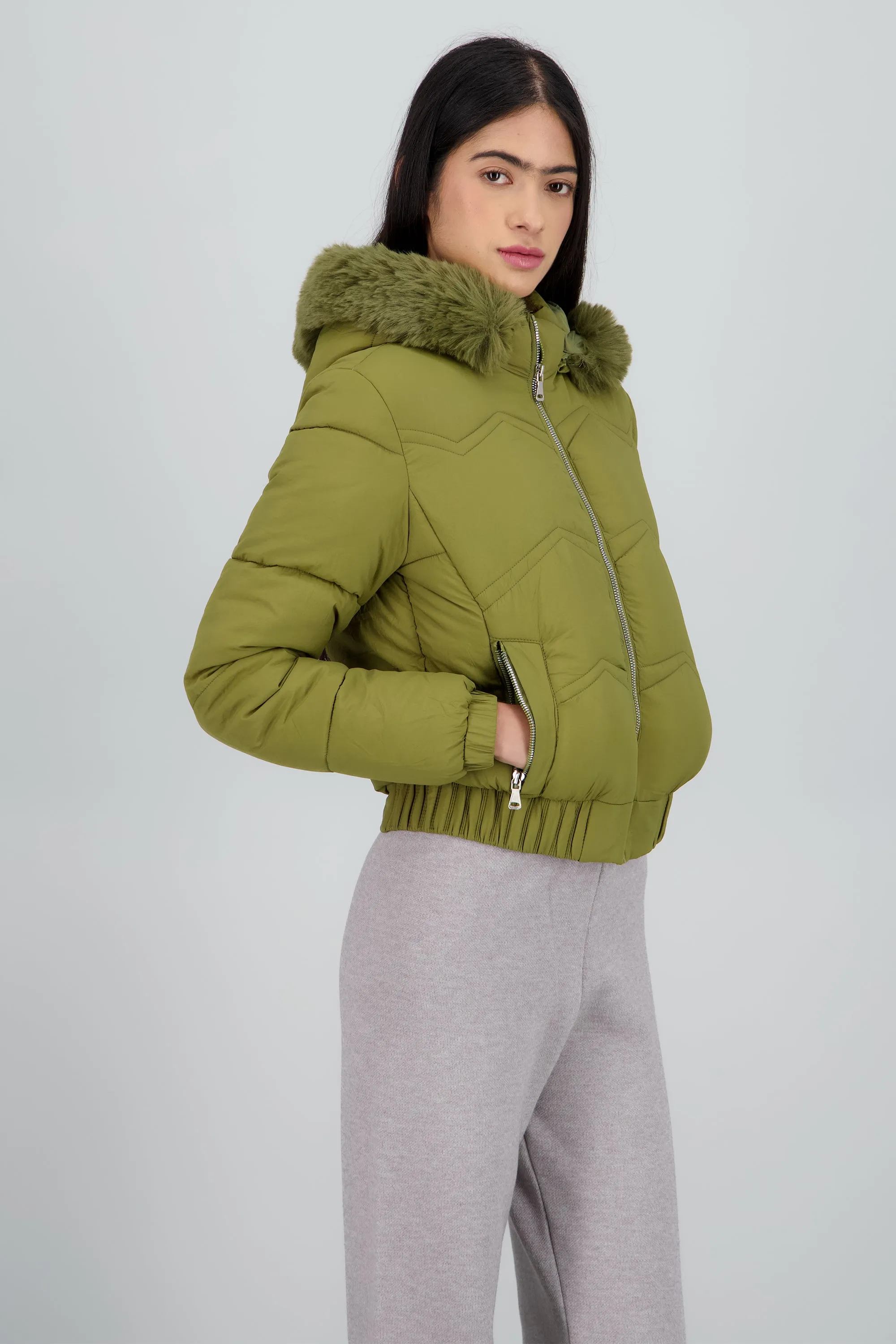 Chamarra puffer con peluche en gorro sold by Shasa product image thumbnail 3