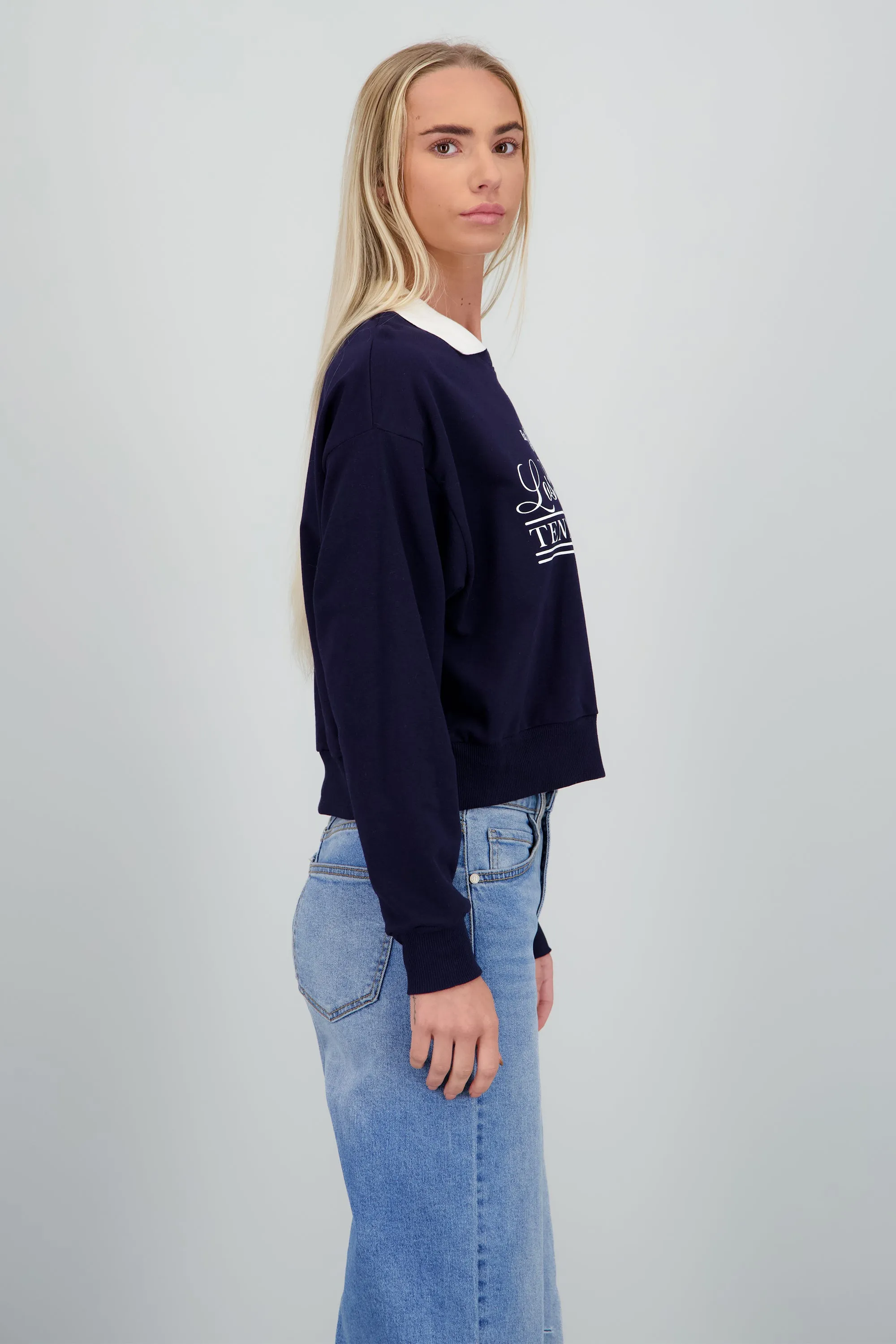 Sudadera los angeles cuello polo sold by Shasa product image thumbnail 3