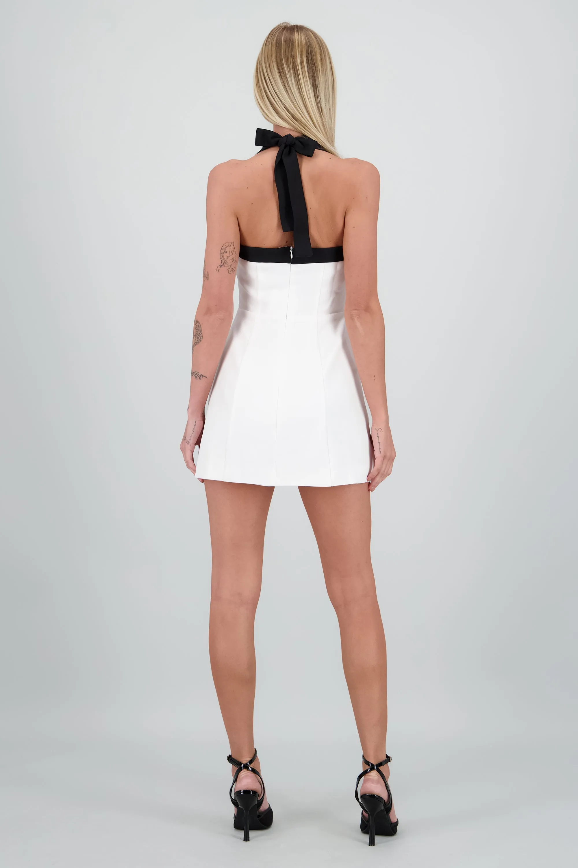 Vestido mini contraste halter sold by Shasa product image thumbnail 4
