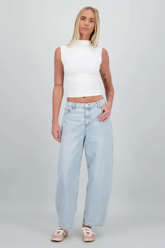 Jeans barrel amplio sold by Shasa