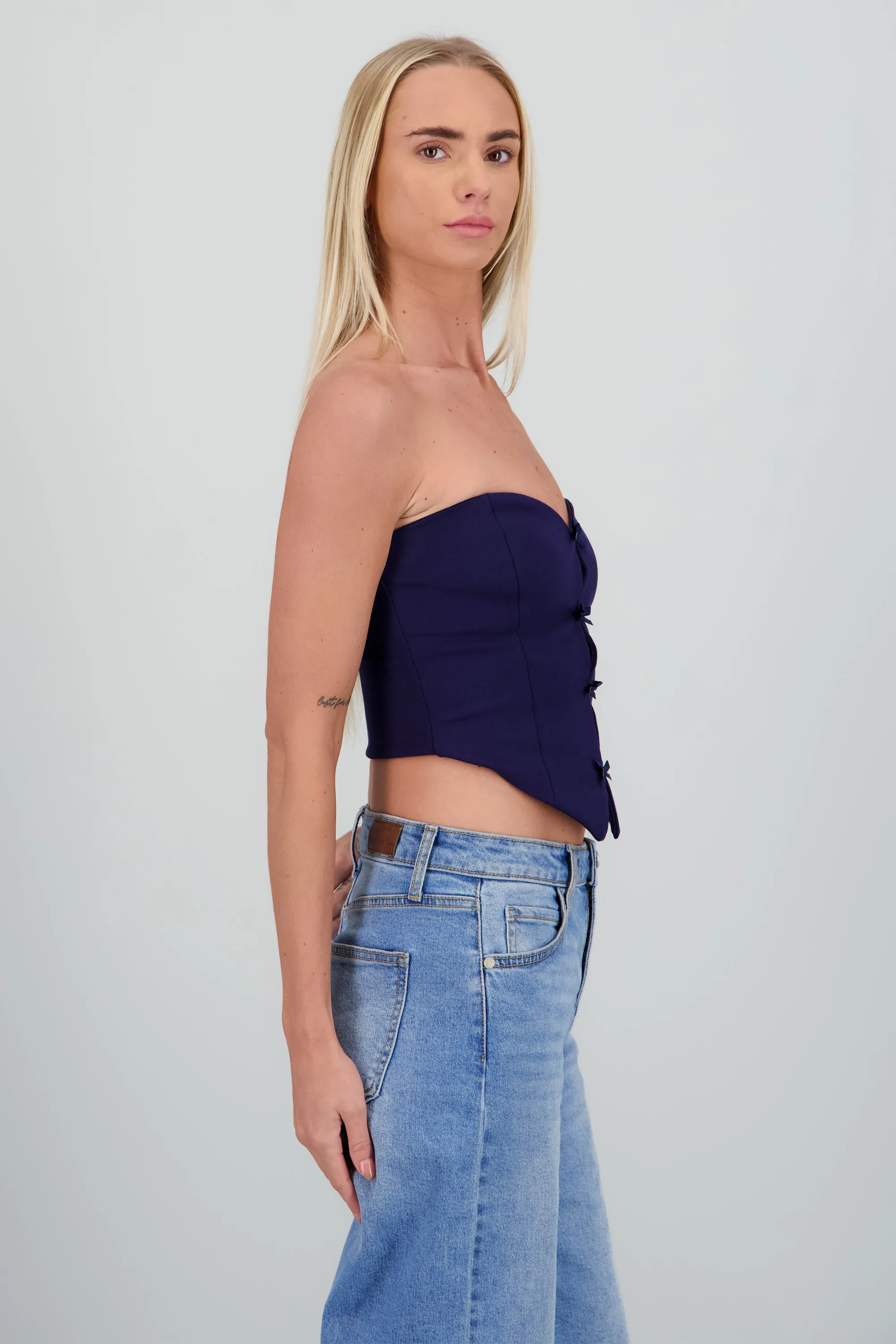 Top strapless detalle moños sold by Shasa product image thumbnail 3