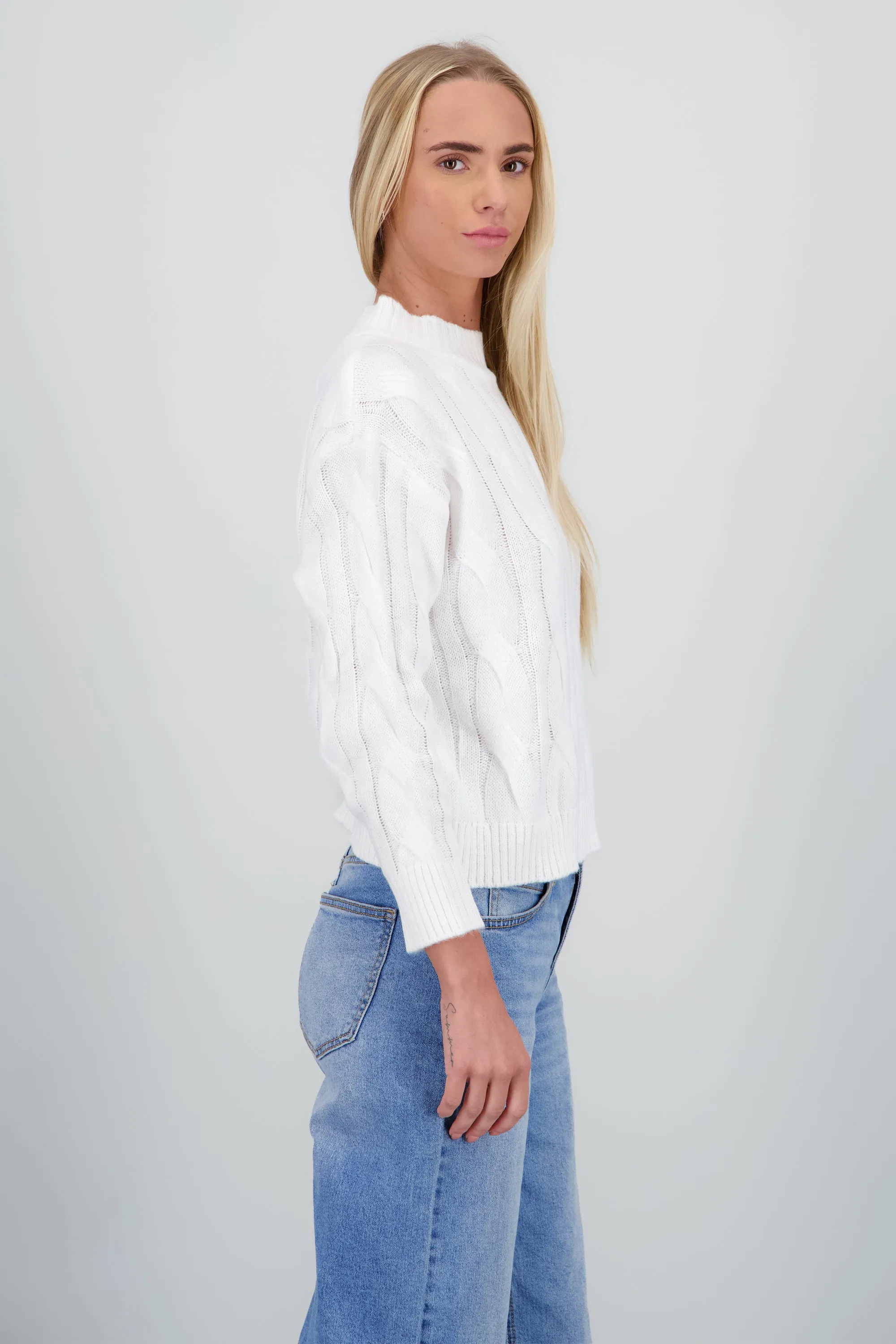 Sueter tejido trenzado ancho sold by Shasa product image thumbnail 3