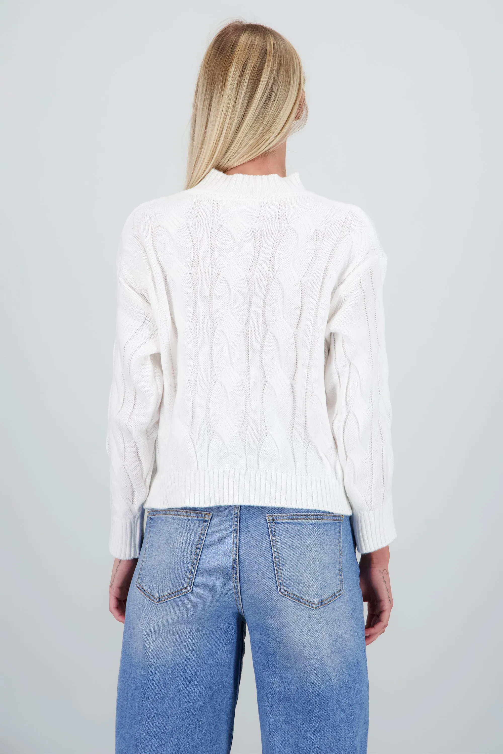 Sueter tejido trenzado ancho sold by Shasa product image thumbnail 4