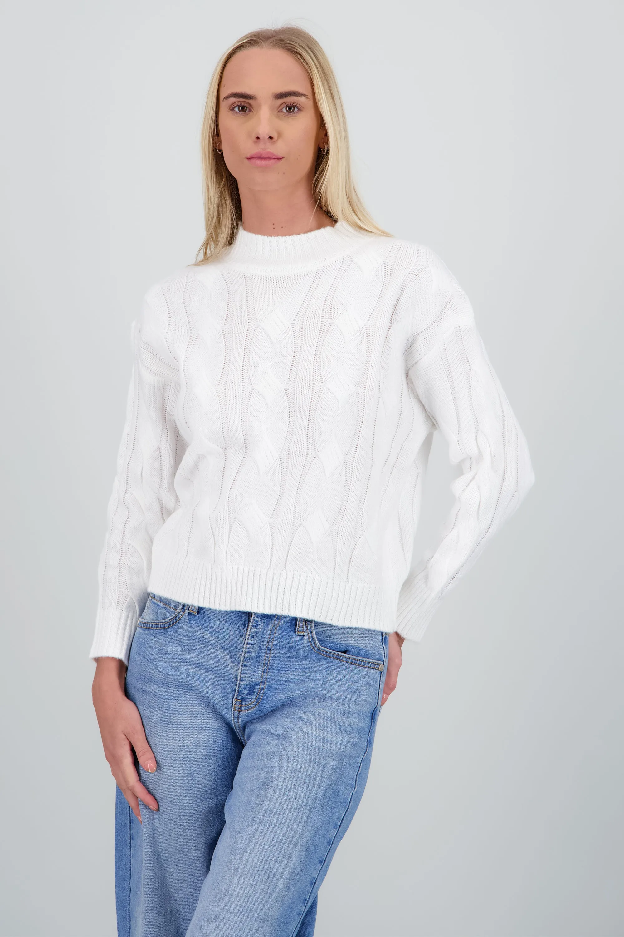 Sueter tejido trenzado ancho sold by Shasa