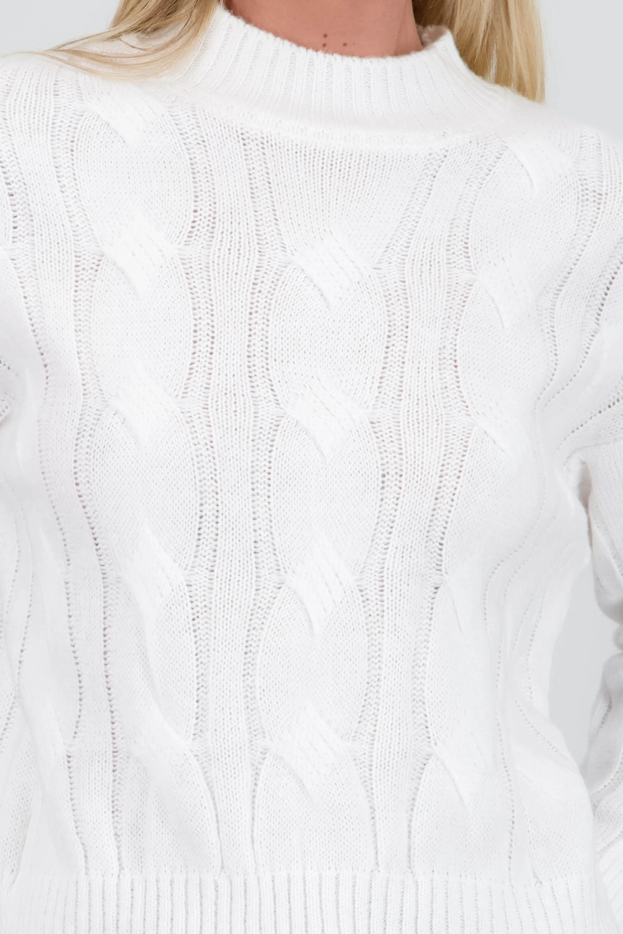 Sueter tejido trenzado ancho sold by Shasa product image thumbnail 5