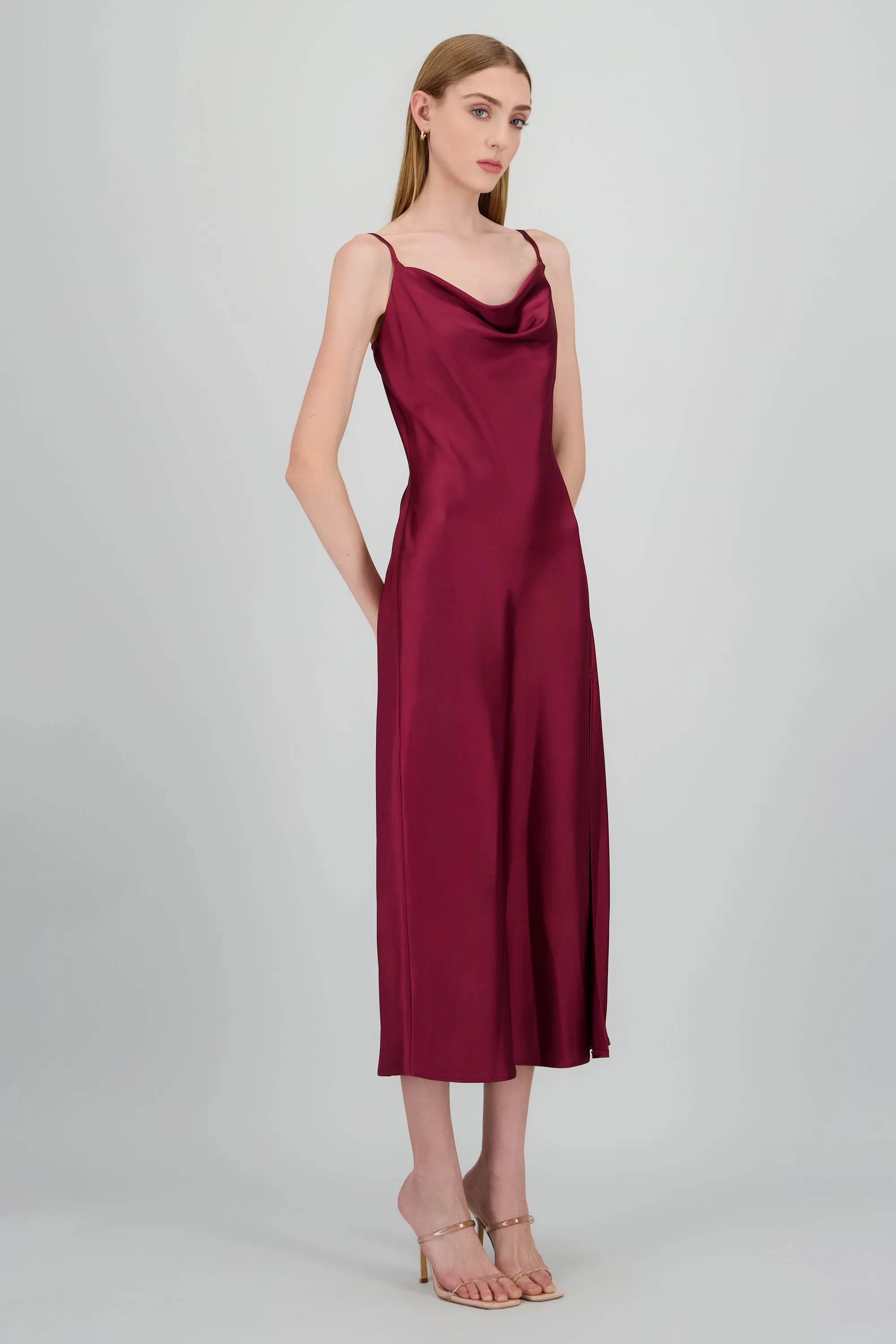 Vestido maxi satin escote columpio sold by Shasa product image thumbnail 3