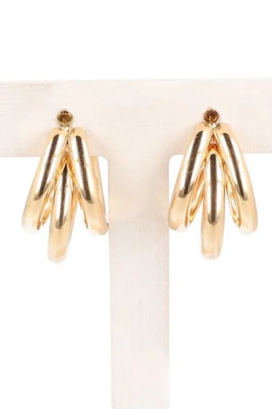 Arracadas abiertas líneas sold by Shasa