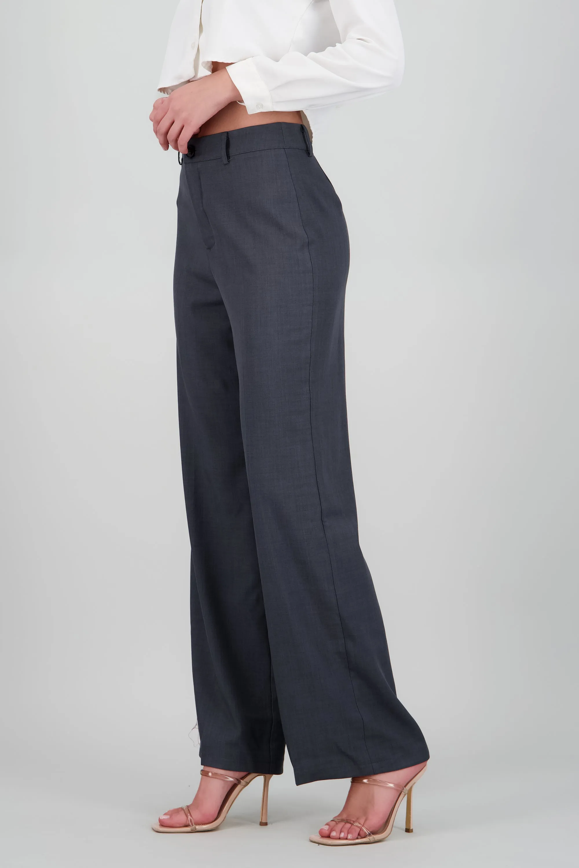 Pantalón recto tiro medio sold by Shasa product image thumbnail 3