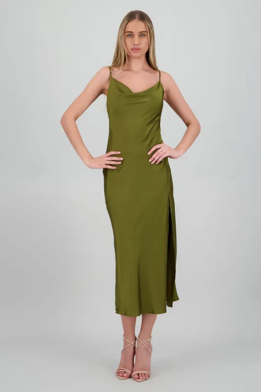 Vestido maxi satin escote columpio sold by Shasa