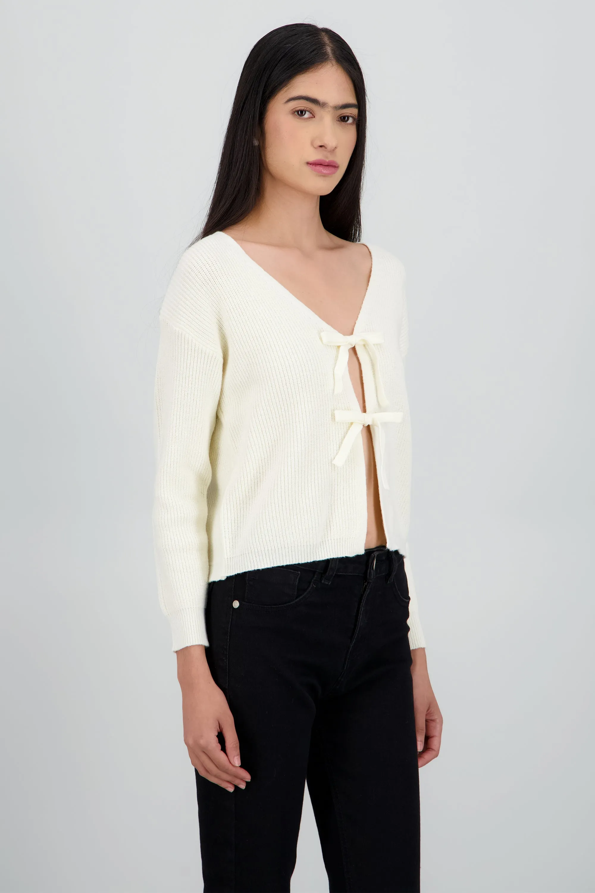 Sueter tejido detalle moños sold by Shasa product image thumbnail 3