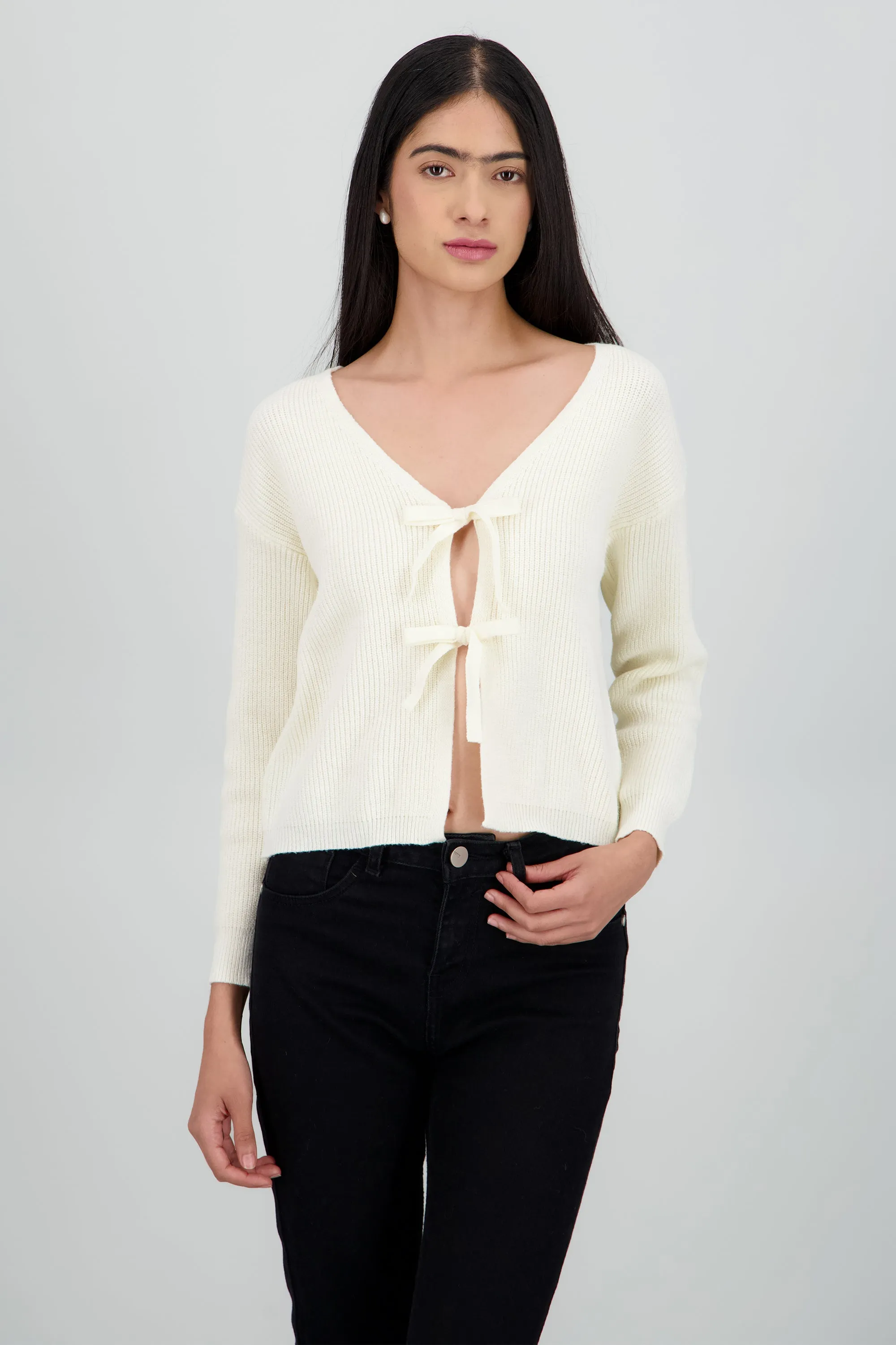 Sueter tejido detalle moños sold by Shasa product image thumbnail 2