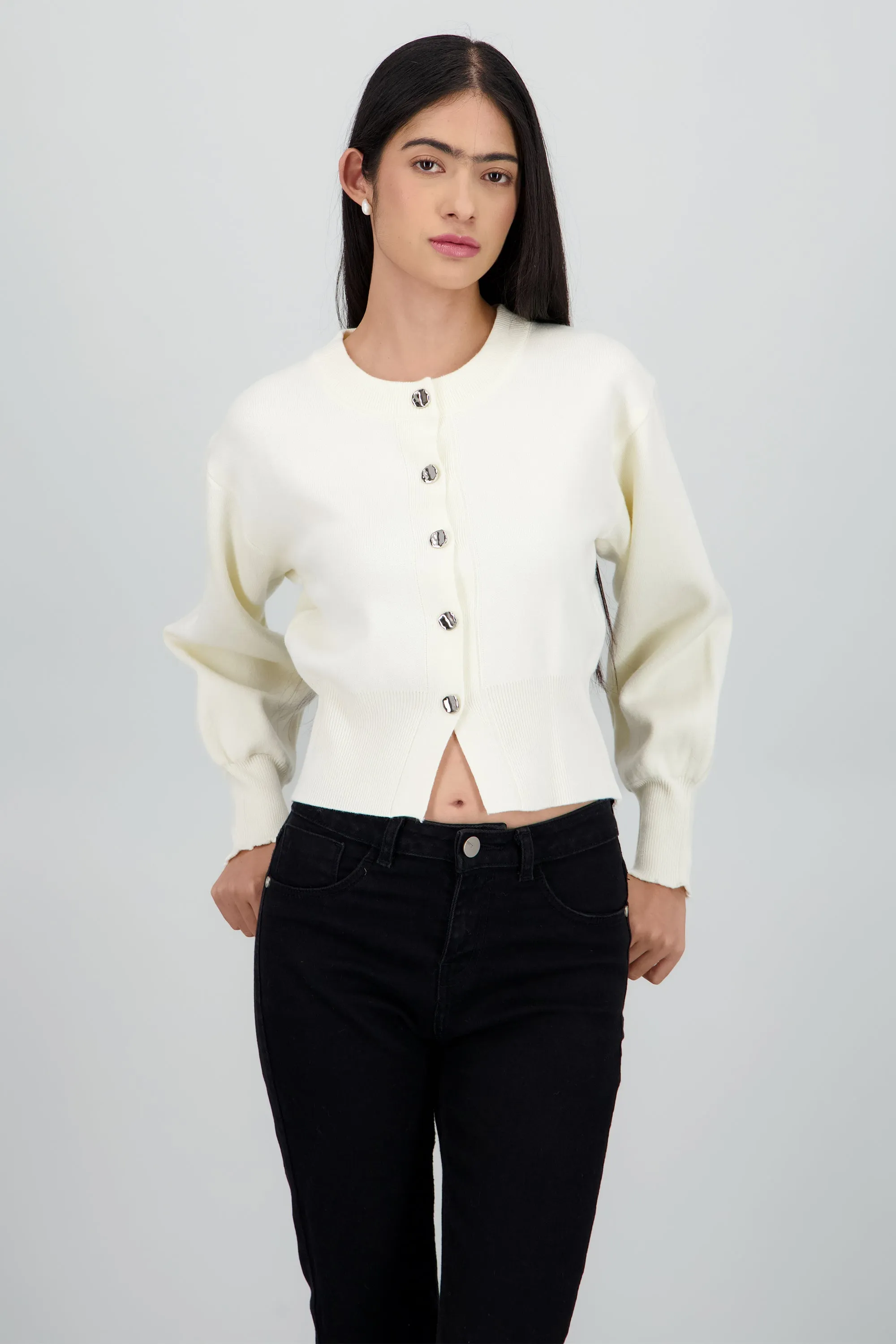 Carsigan liso con botones sold by Shasa