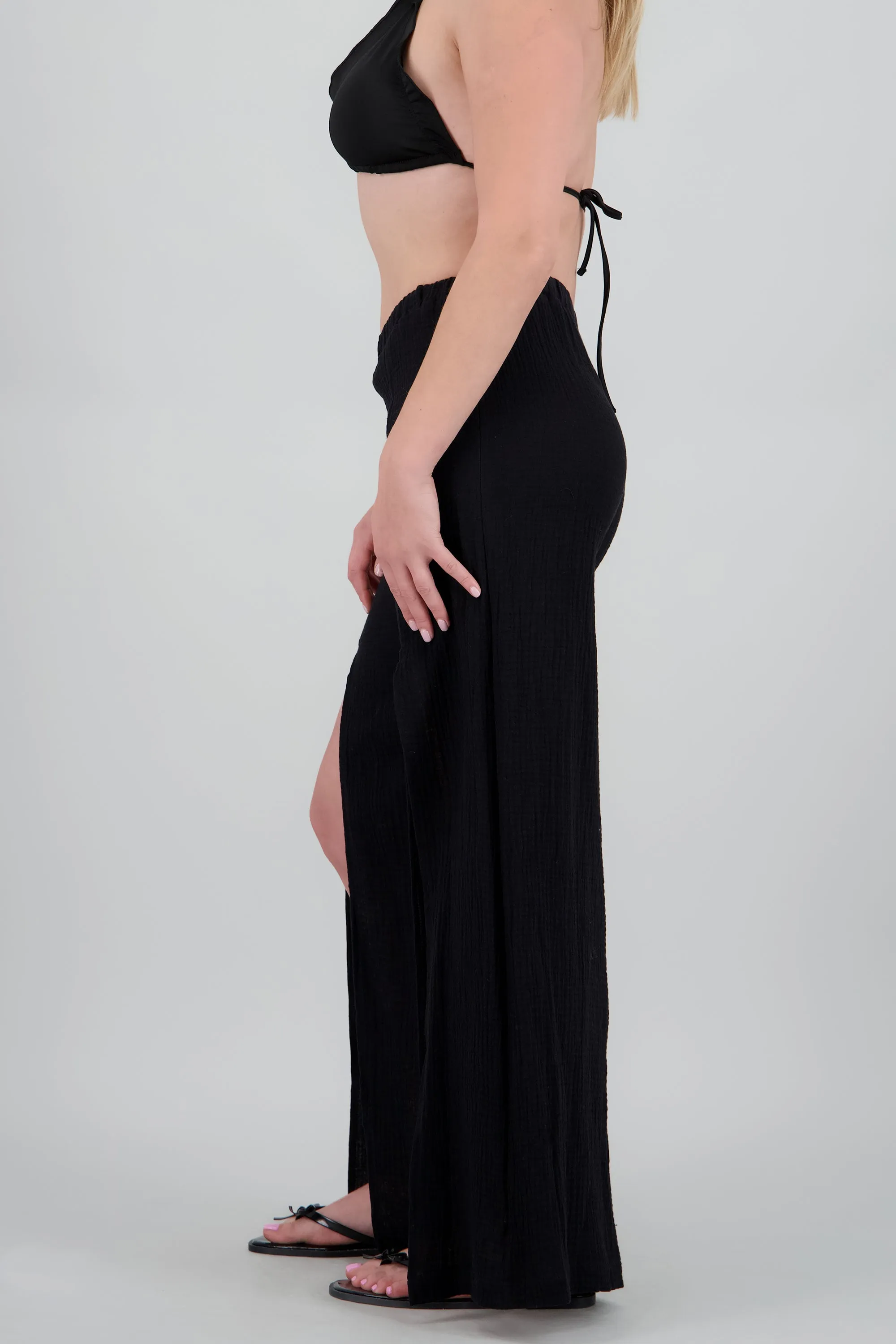 Pantalon ligero aberturas frontales sold by Shasa product image thumbnail 2