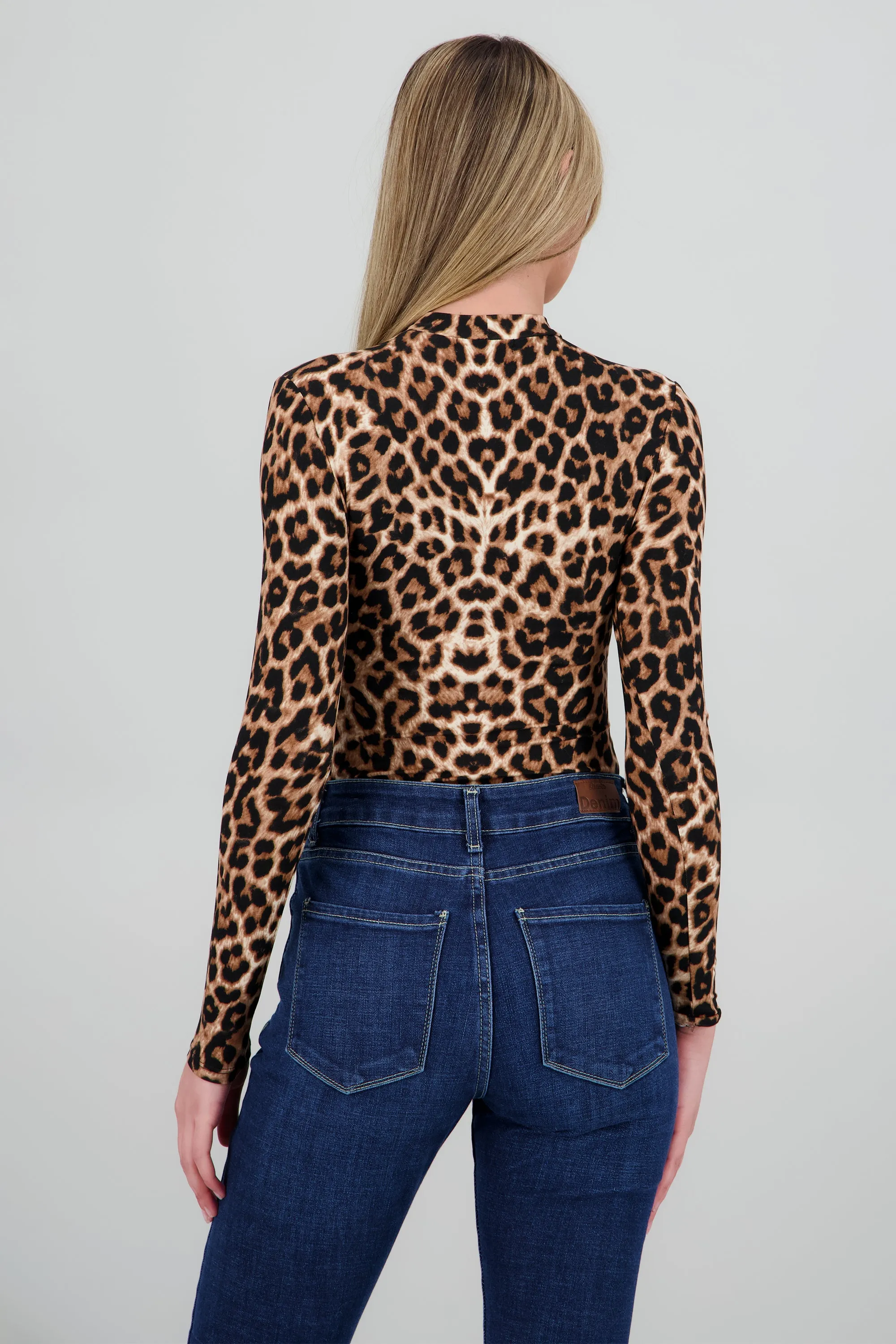 Bodysuit cuello alto animal print sold by Shasa product image thumbnail 3