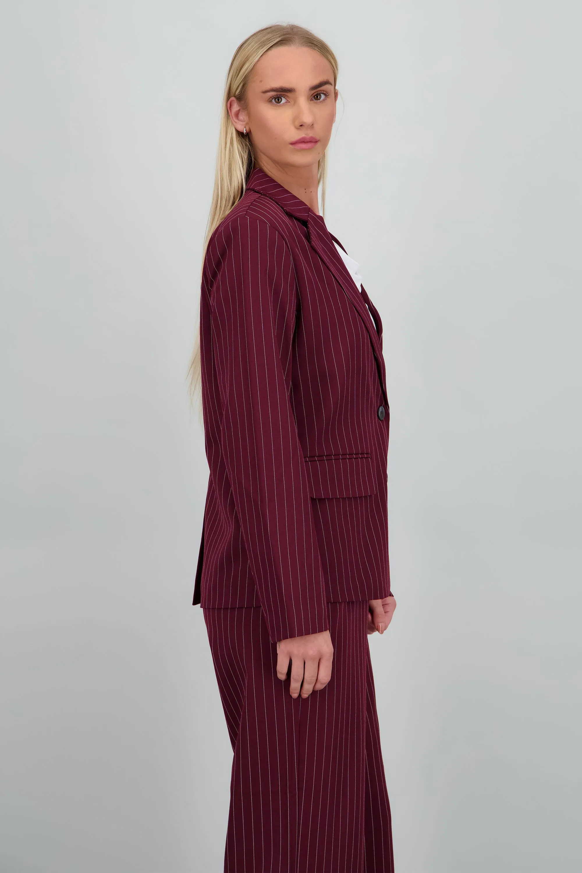 Blazer oversized de rayas sold by Shasa product image thumbnail 3