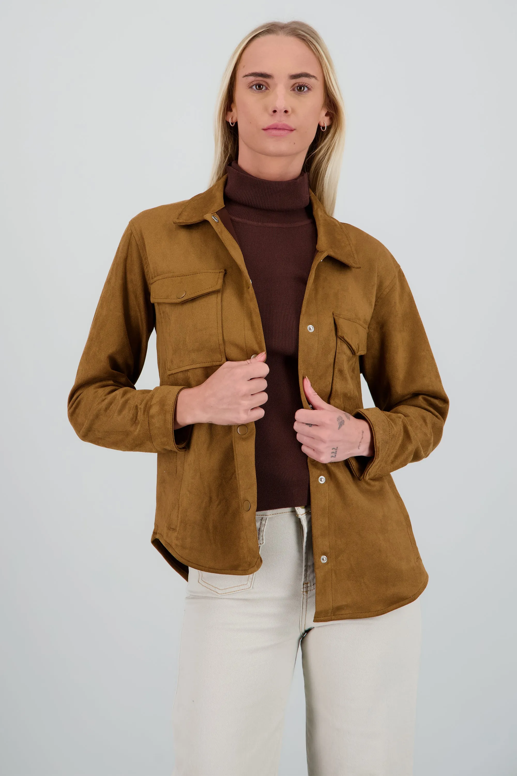 Chamarra suade detalle bolsas sold by Shasa