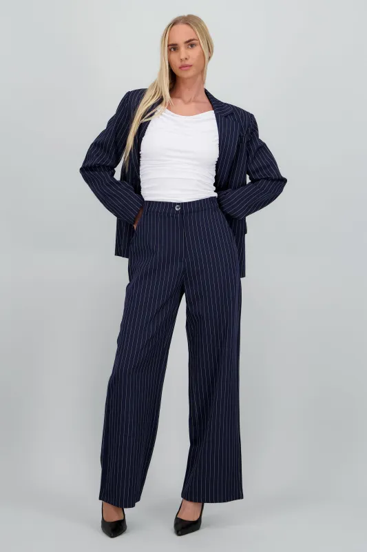 Pantalon recto de rayas sold by Shasa