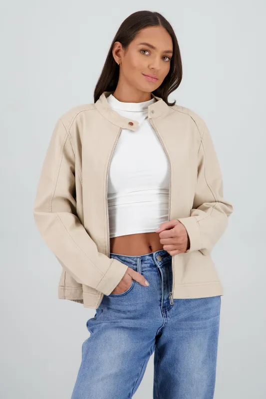 Chamarra corta efecto piel sold by Shasa