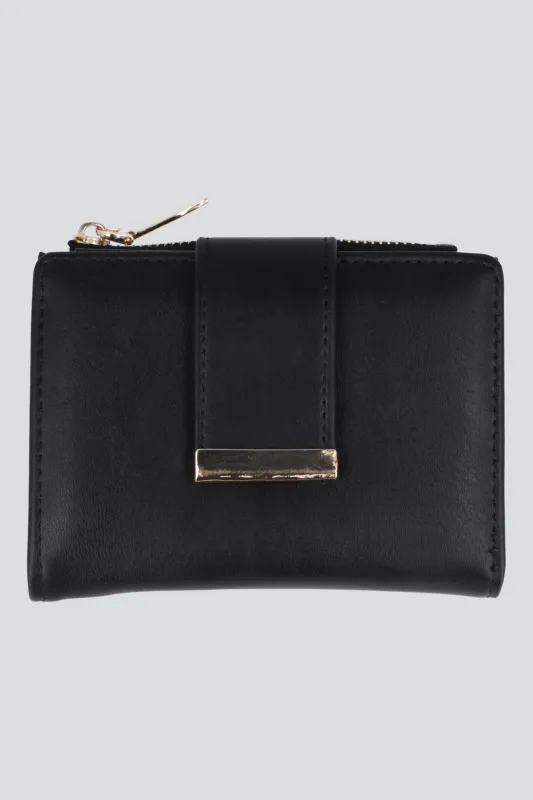 Cartera linea metalica sold by Shasa