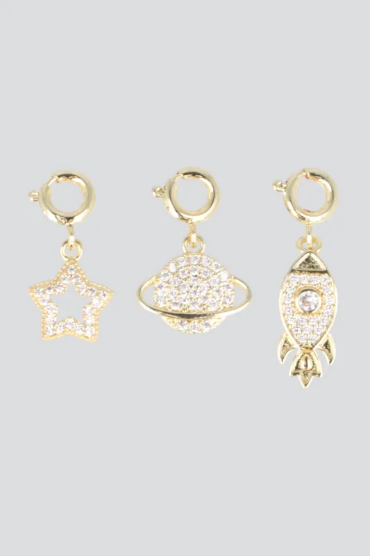 Set 3 charms planeta pq sold by Shasa