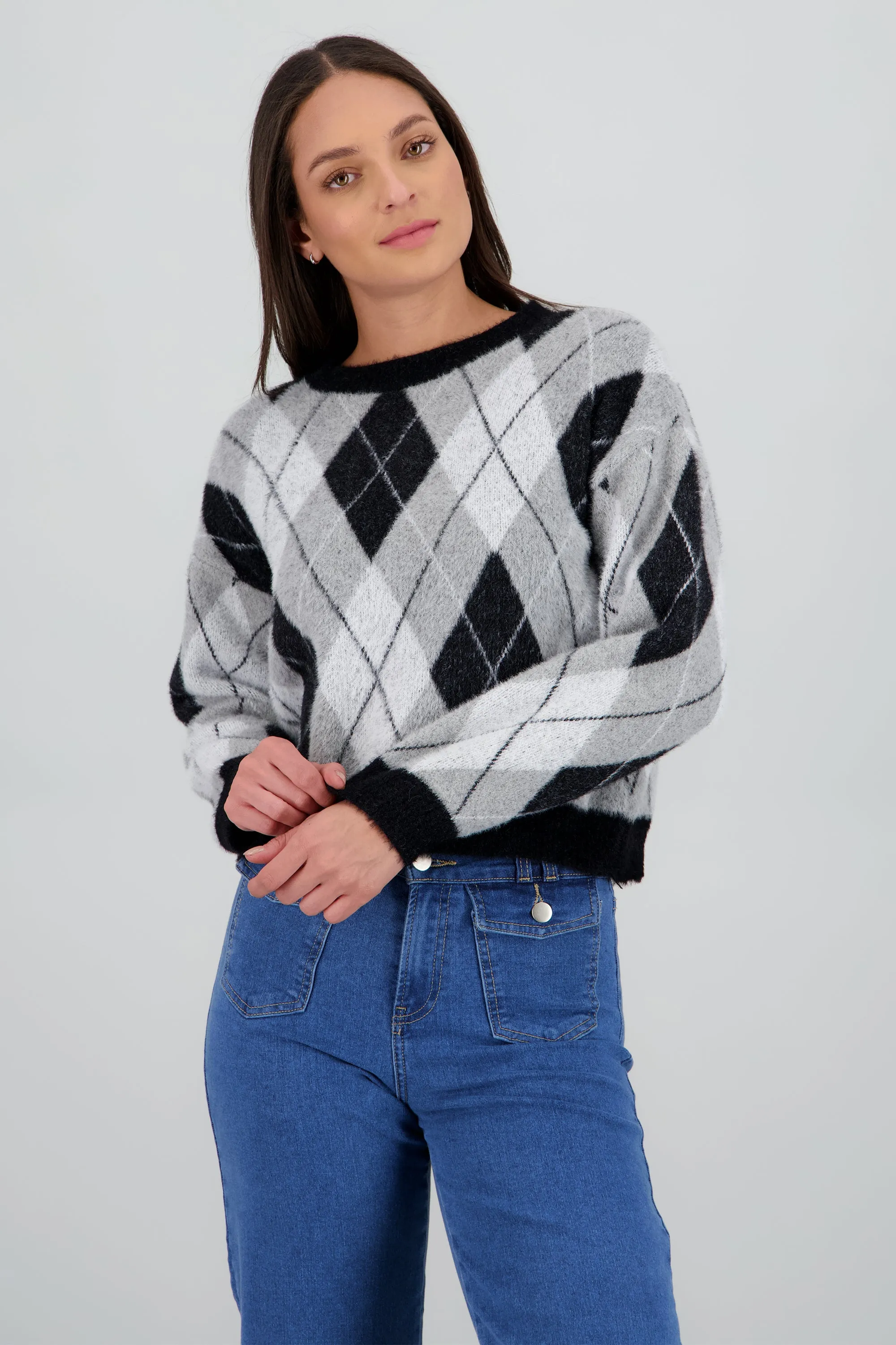 Sueter tacto pelo con estampado de rombos sold by Shasa product image thumbnail 2