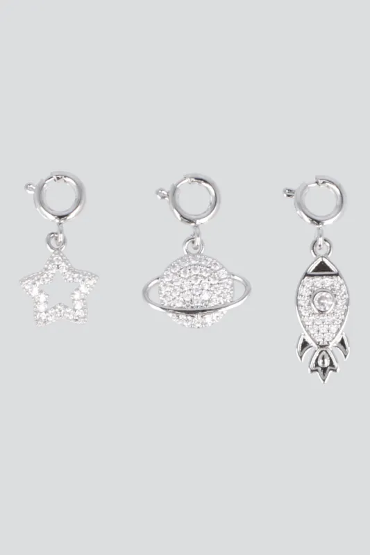 Set 3 charms planeta pq sold by Shasa