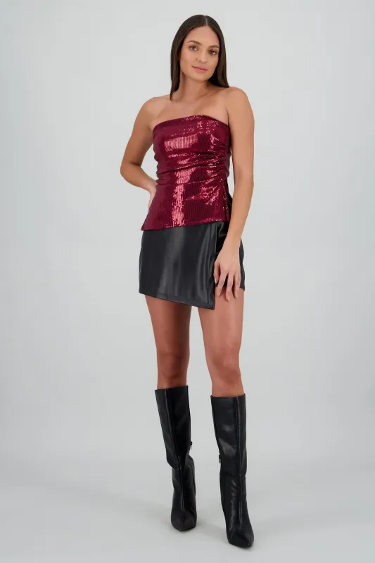 Falda short efecto piel sold by Shasa