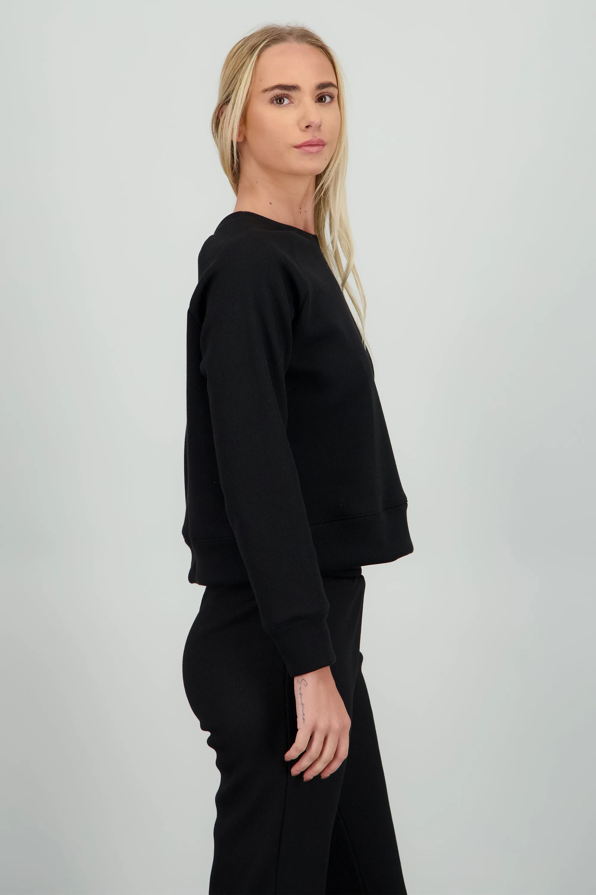 Sudadera cuello redondo detalle flece sold by Shasa product image thumbnail 3