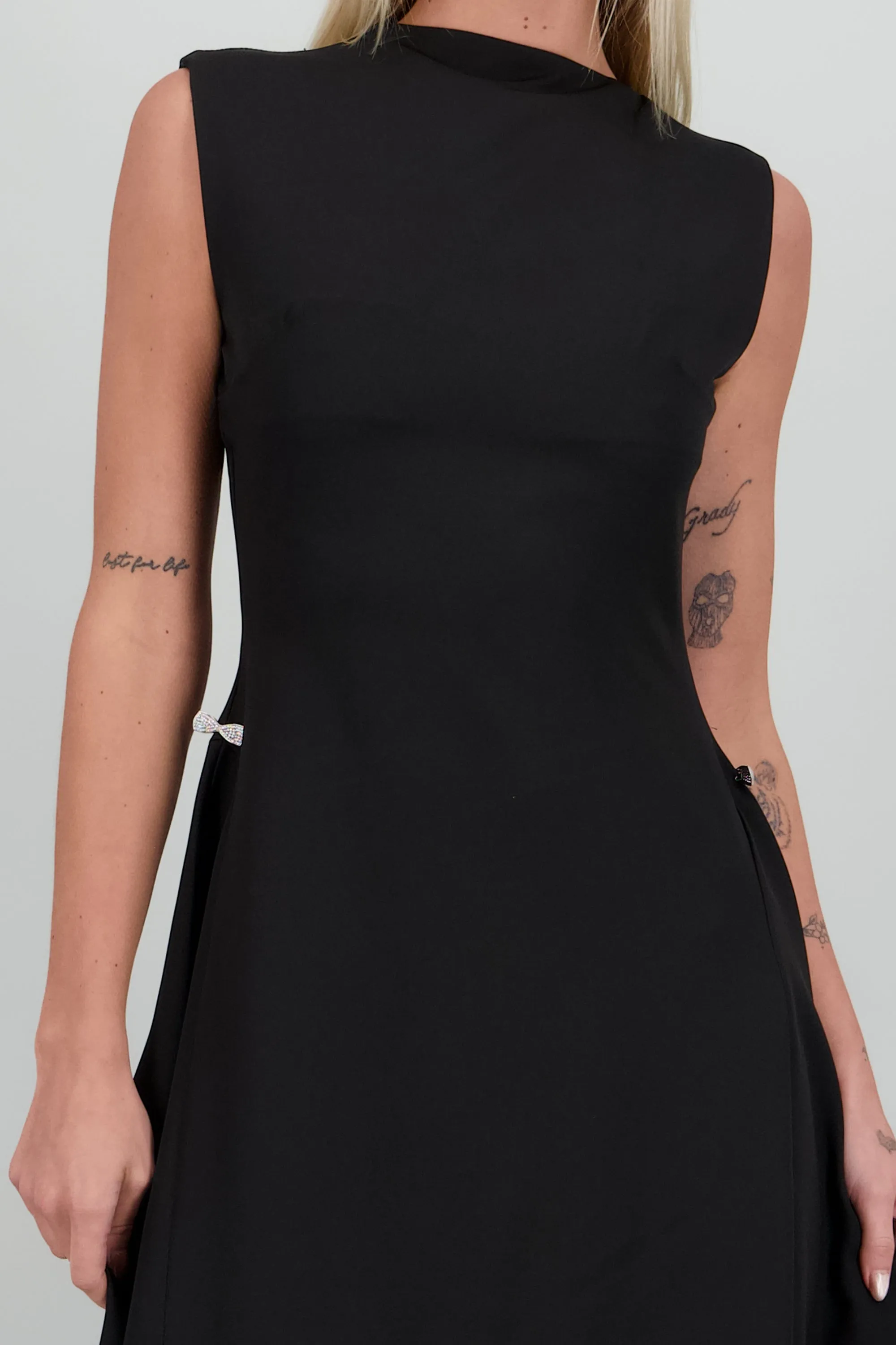 Vestido maxi sin mangas detalle broches de brillos sold by Shasa product image thumbnail 5