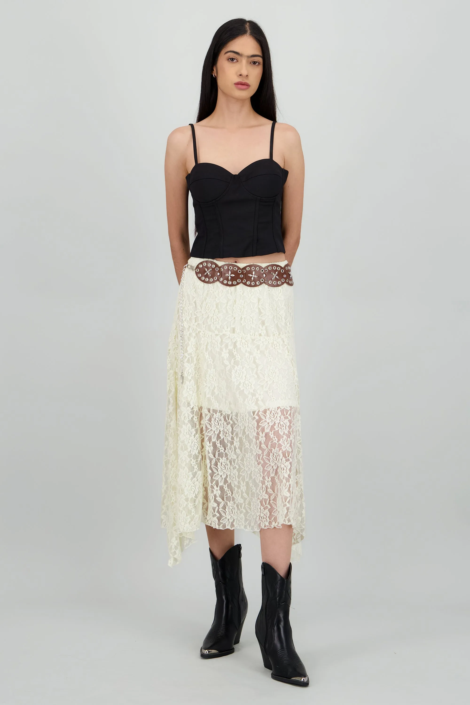 Falda encaje con cinturon boho sold by Shasa