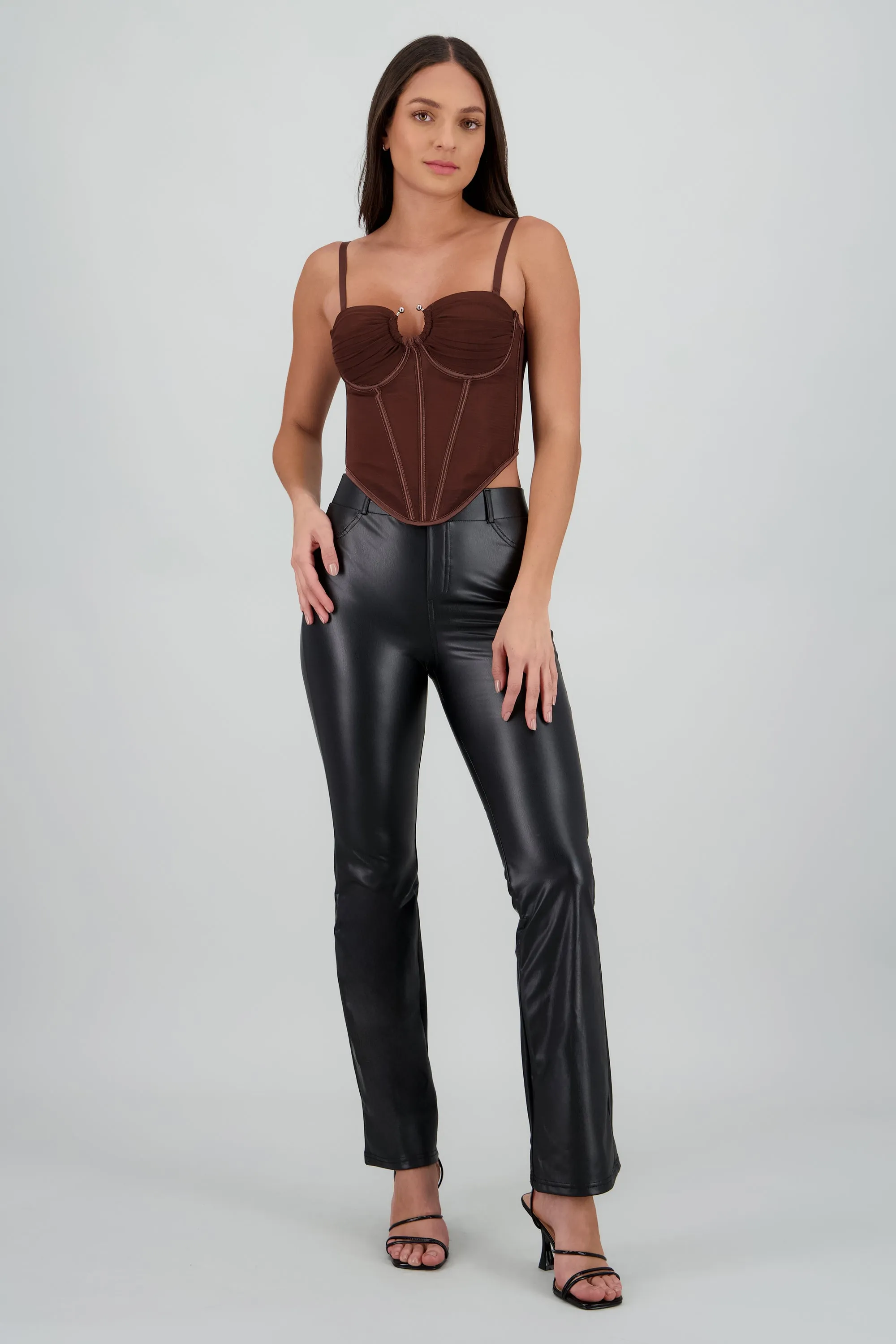 Pantalon efecto piel pretina boton sold by Shasa