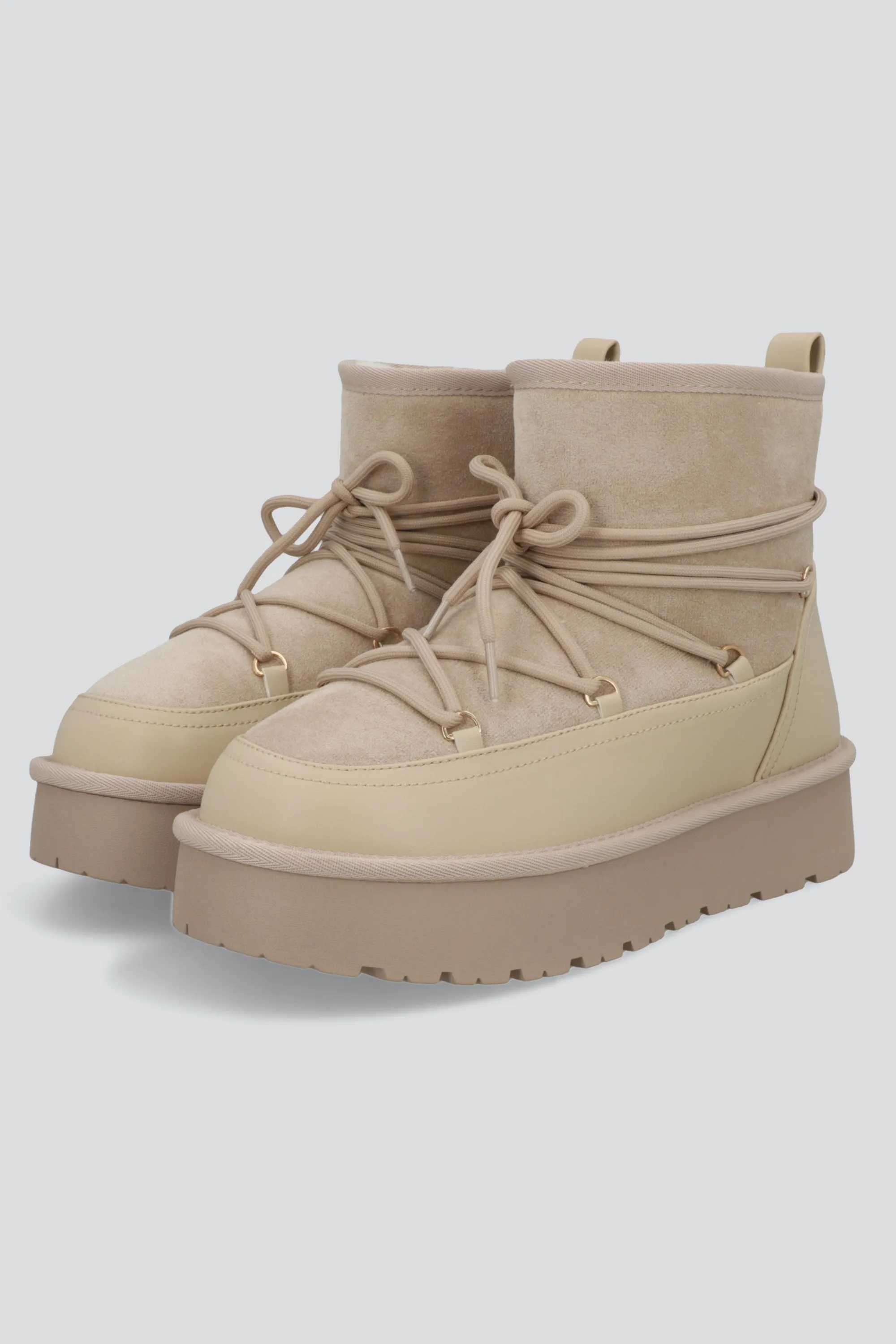 Bota invierno cordon plataforma sold by Shasa product image thumbnail 2