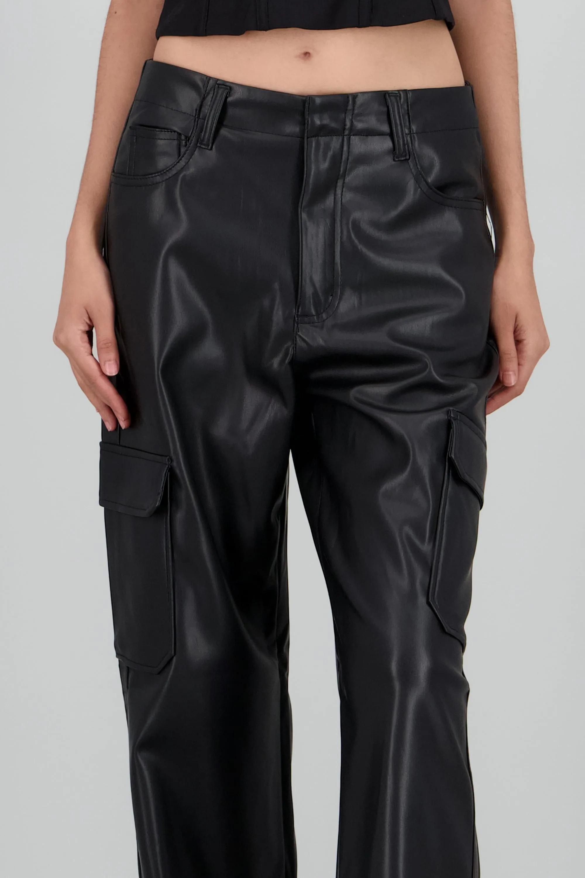 Pantalon cargo amplio pu sold by Shasa product image thumbnail 5