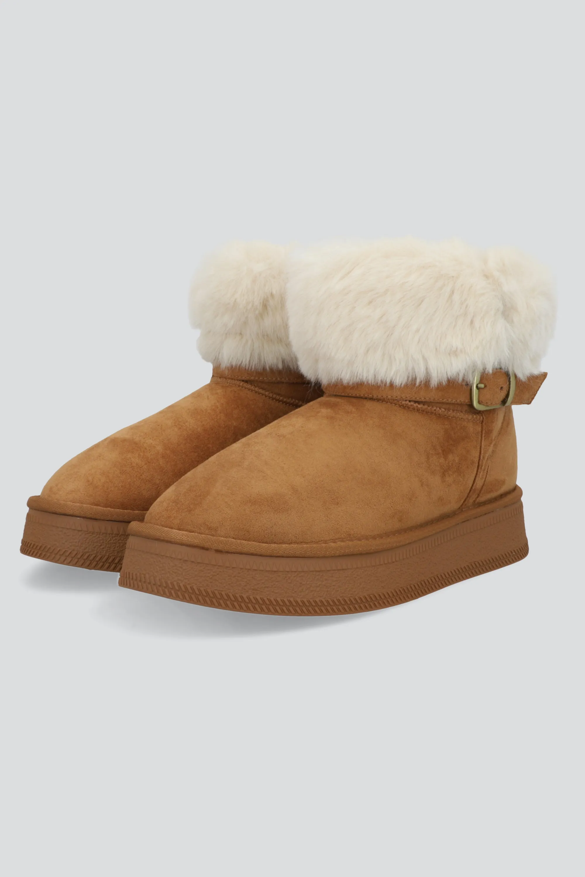 Bota invierno peluche plataforma sold by Shasa product image thumbnail 2