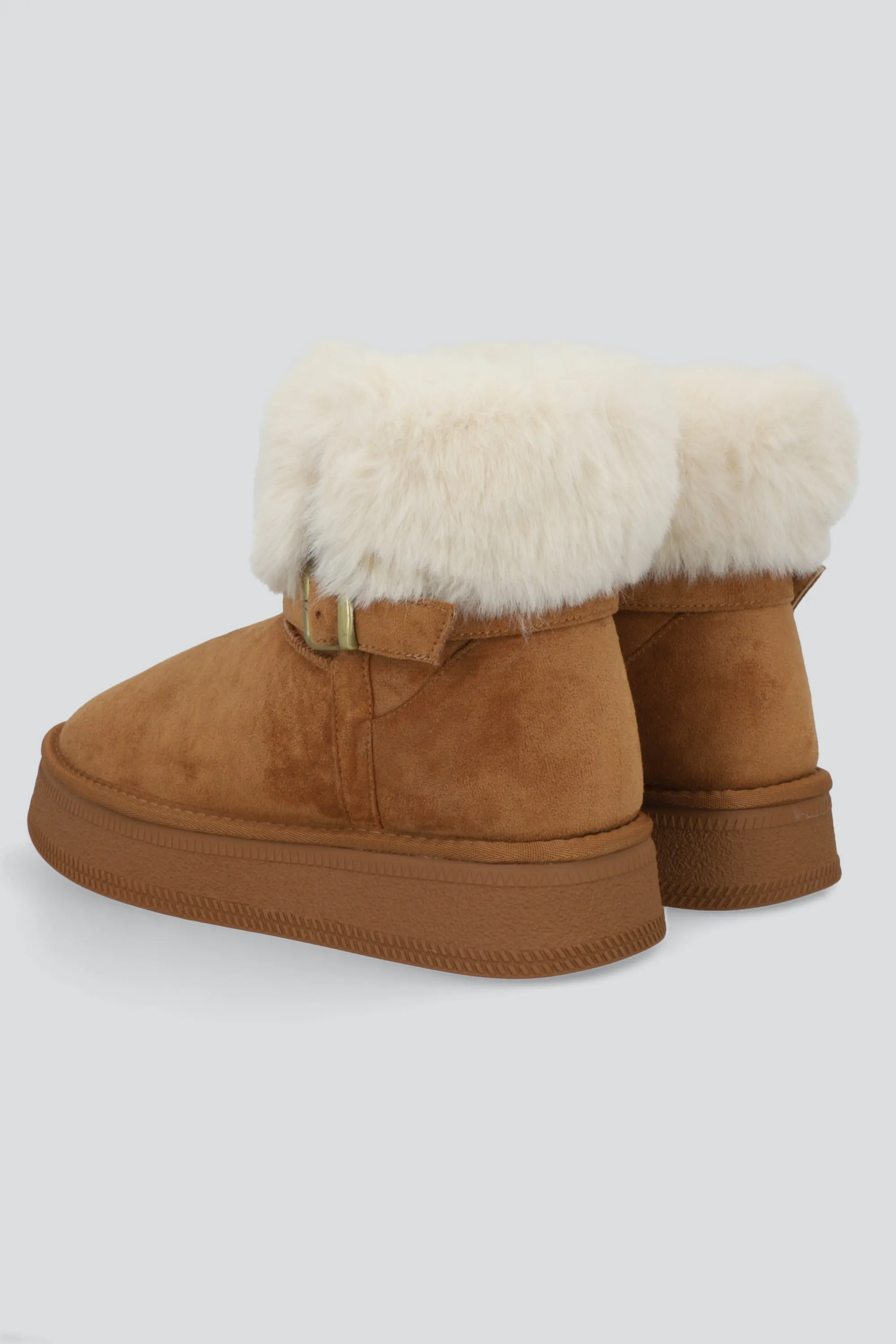 Bota invierno peluche plataforma sold by Shasa product image thumbnail 3