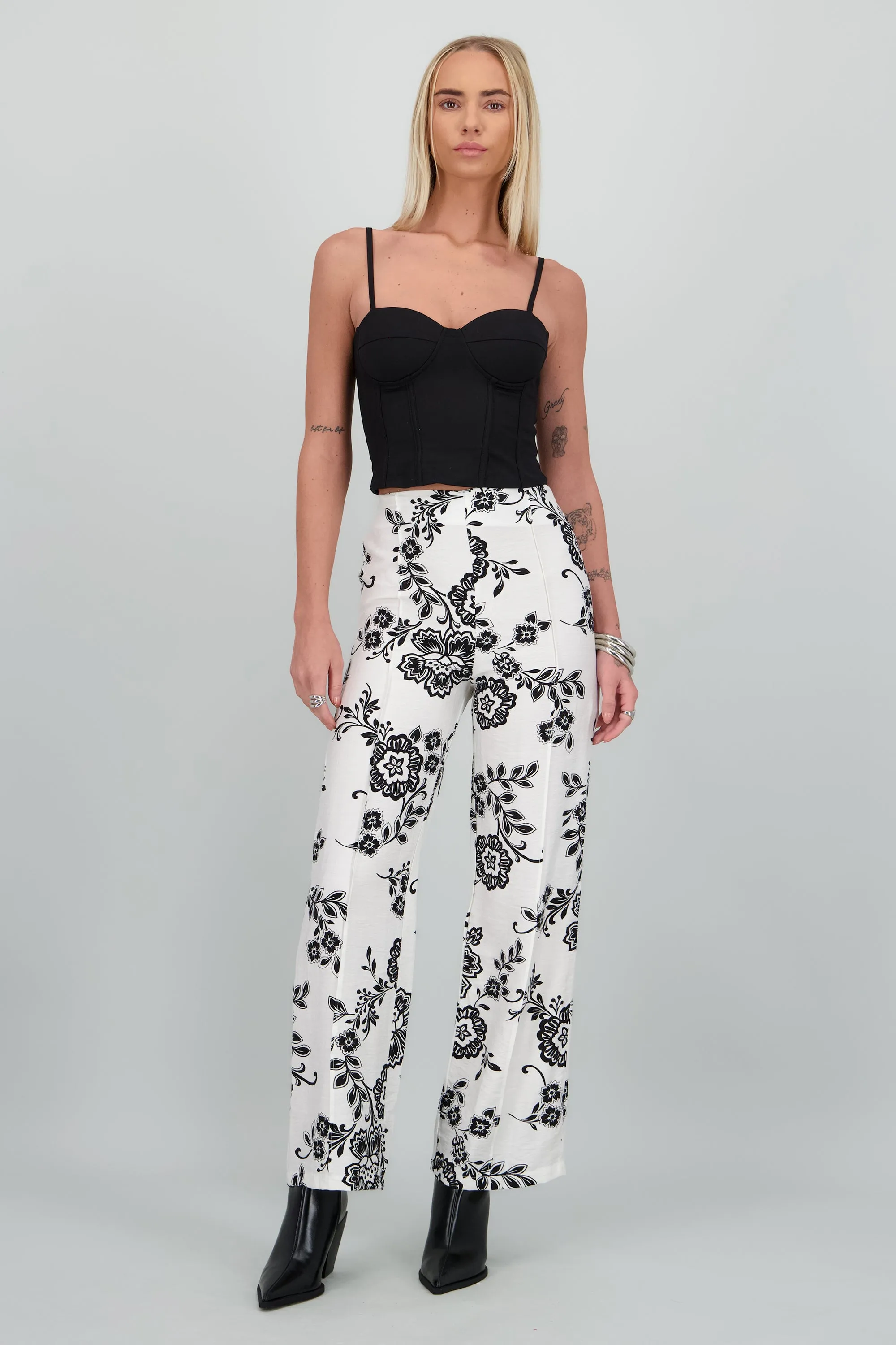 Botin pointy tacon moderno sold by Shasa product image thumbnail 5