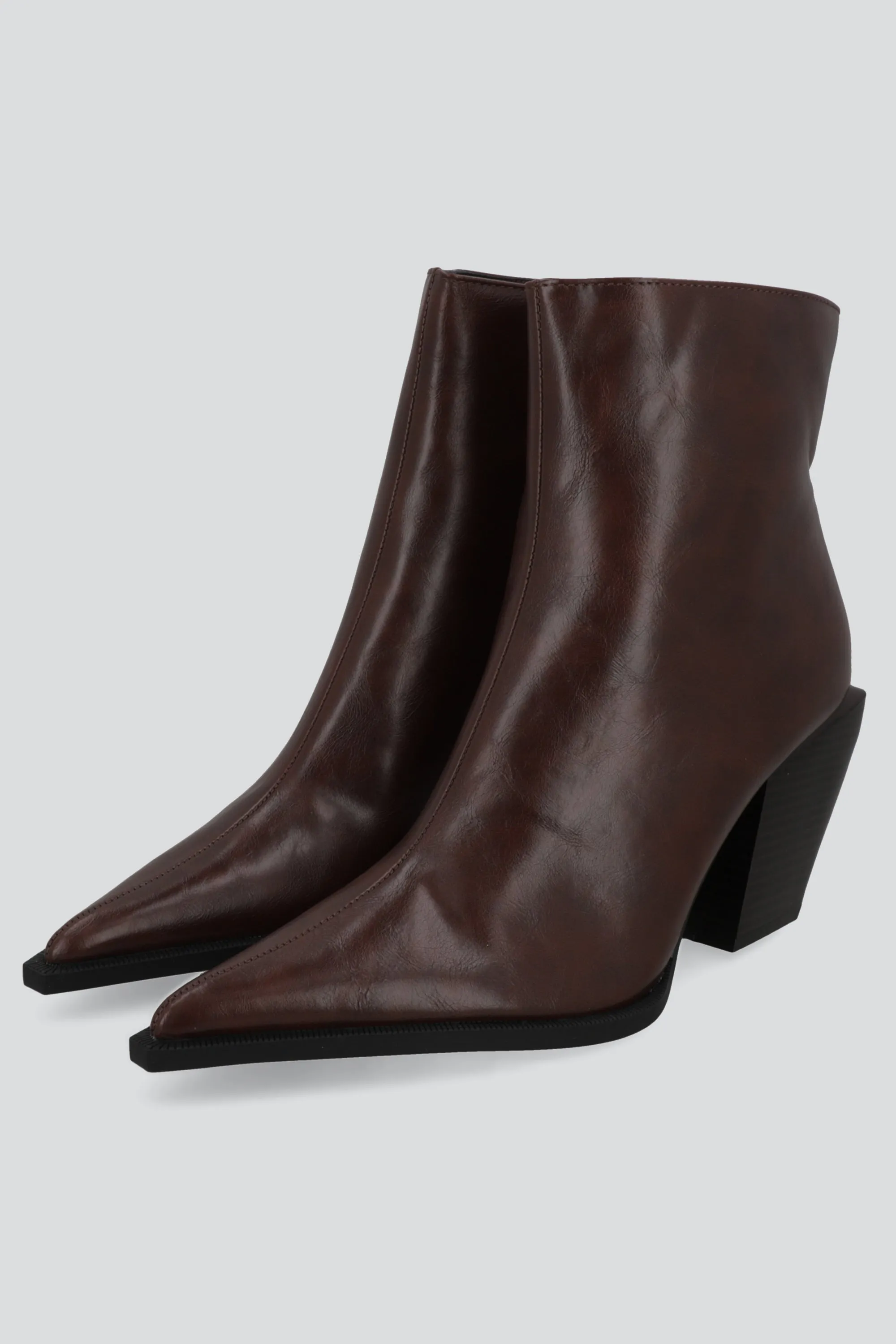Botin pointy tacon moderno sold by Shasa product image thumbnail 2