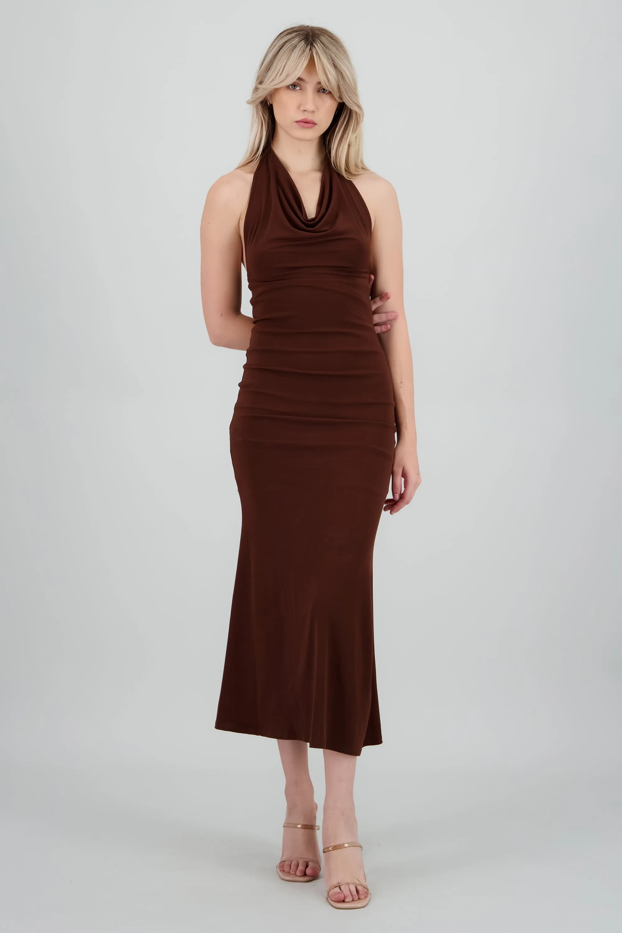 Vestido maxi halter escote columpio sold by Shasa product image thumbnail 2