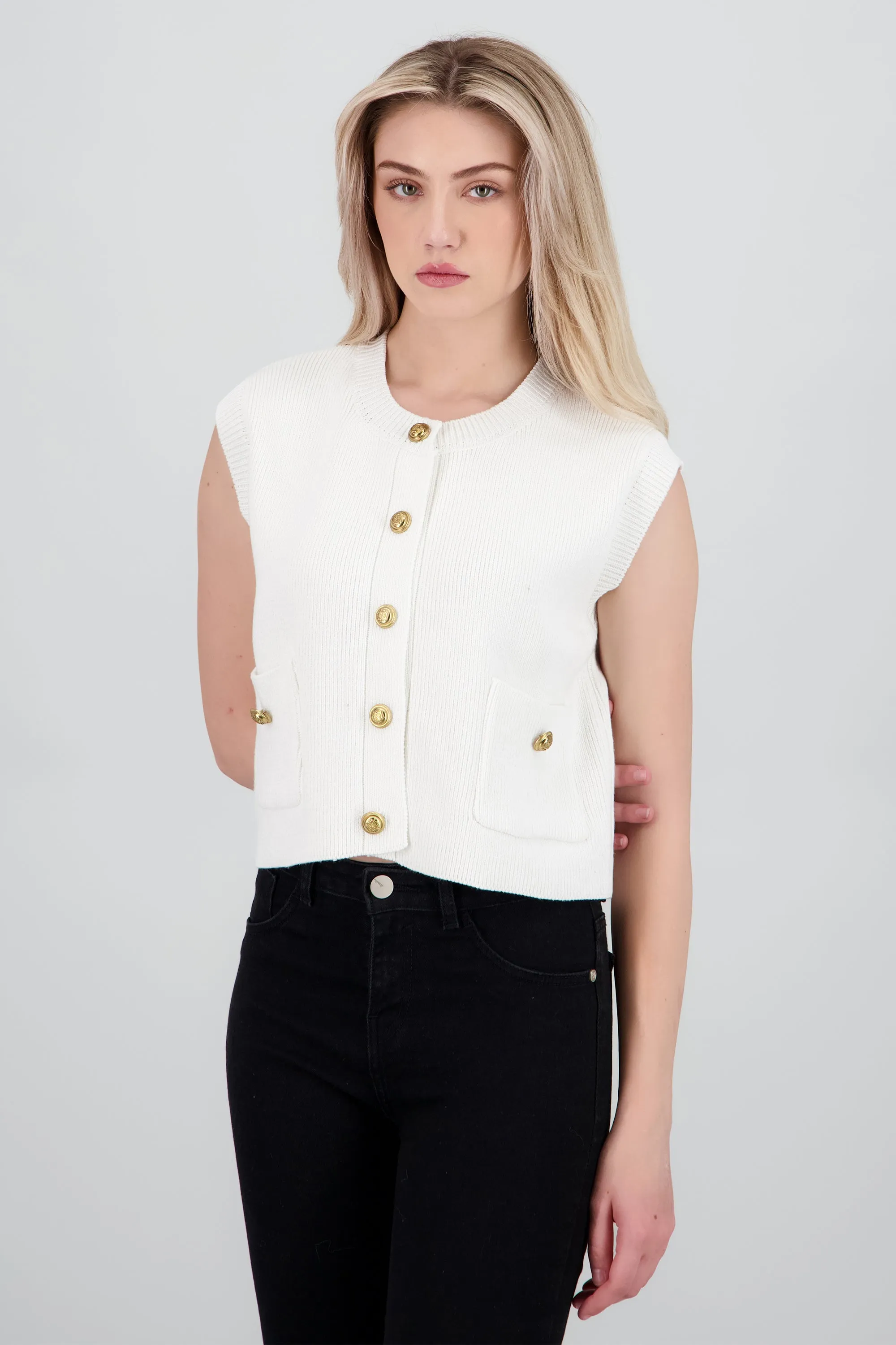 Top tejido sin mangas con botones sold by Shasa product image thumbnail 2