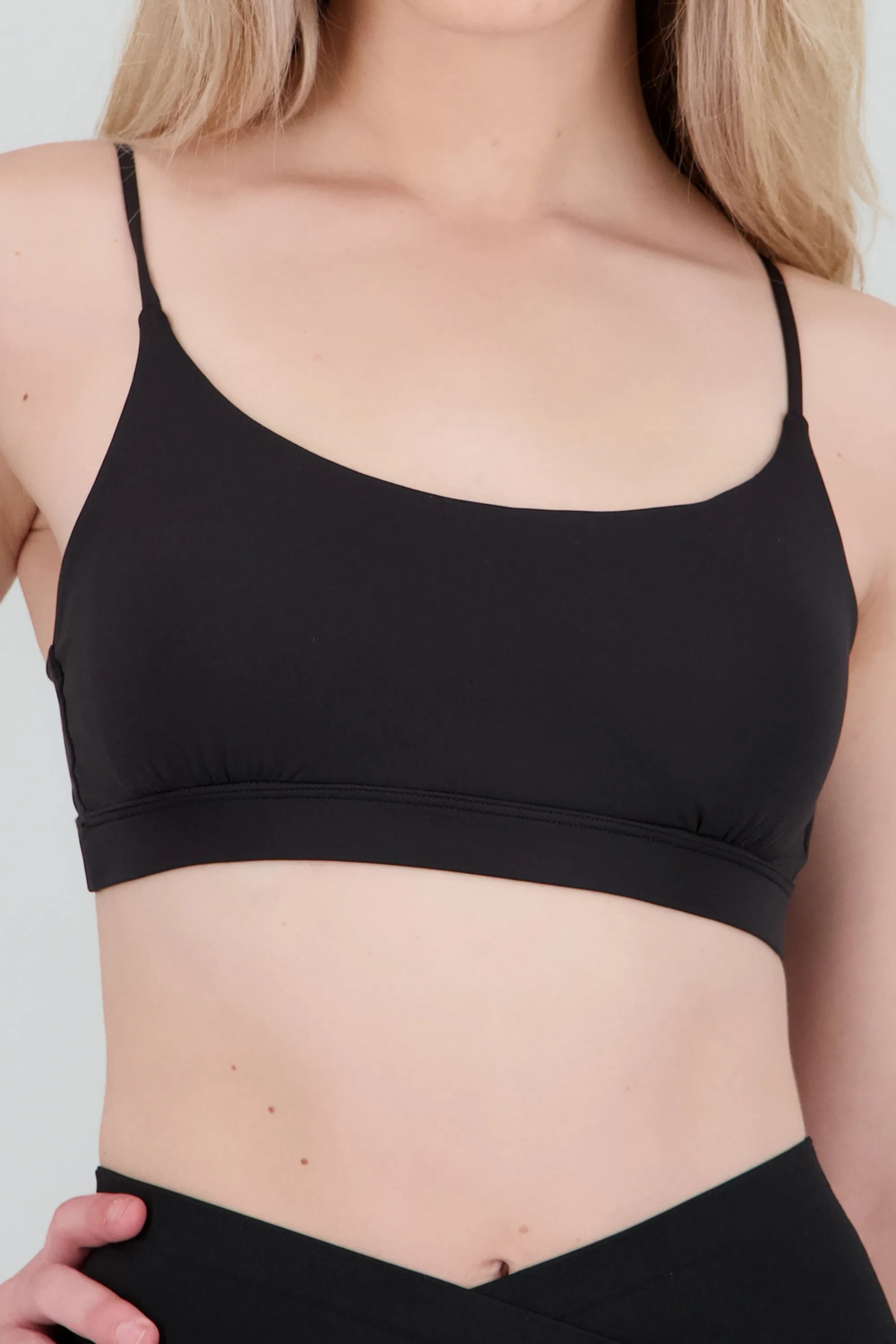 Top deportivo liso sold by Shasa product image thumbnail 5