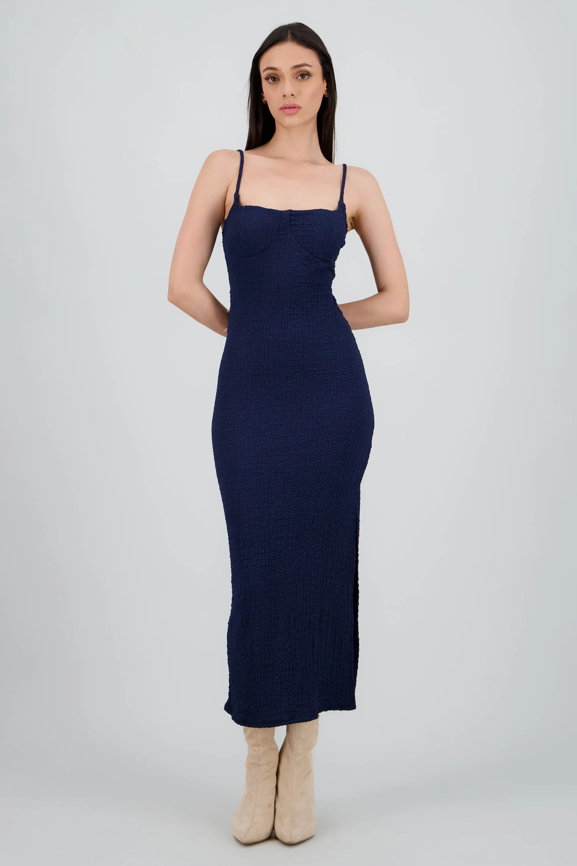 Vestido maxi textura con copas sold by Shasa