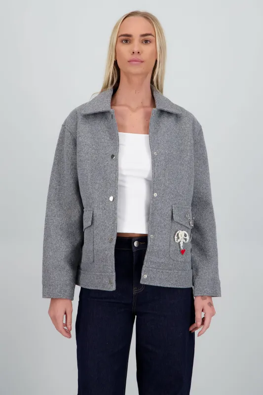 Chamarra con detalle de charms sold by Shasa