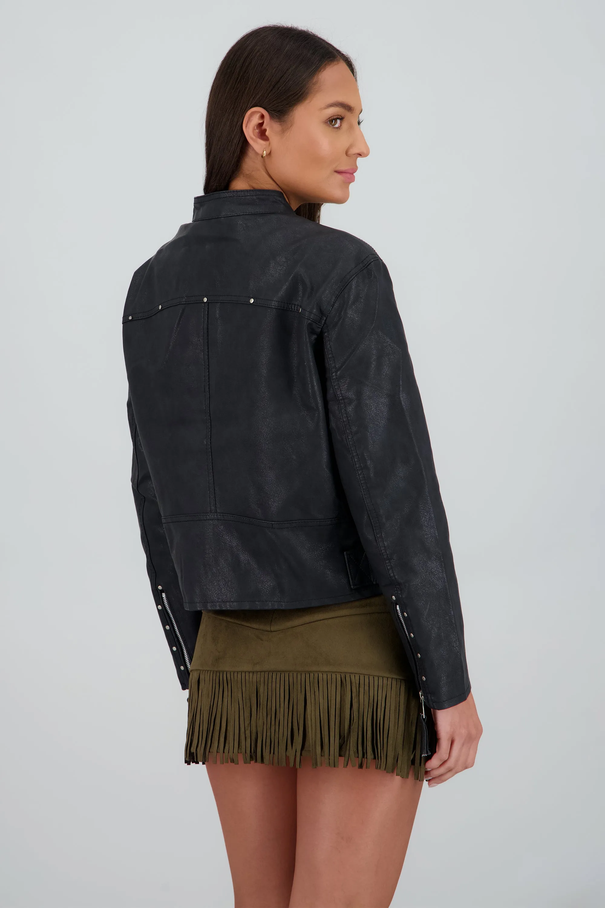 Chamarra efecto piel con bolsas sold by Shasa product image thumbnail 4