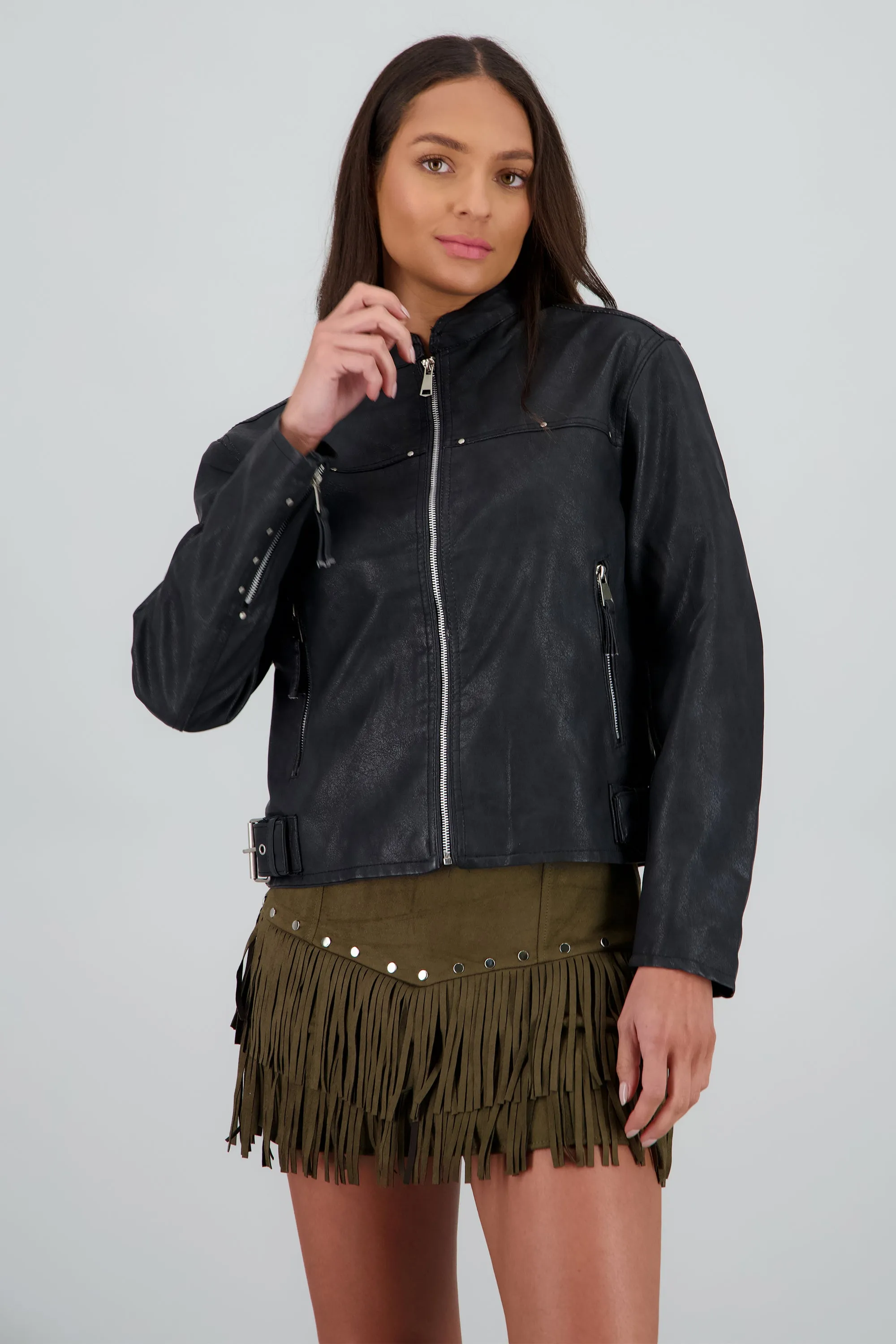 Chamarra efecto piel con bolsas sold by Shasa product image thumbnail 2