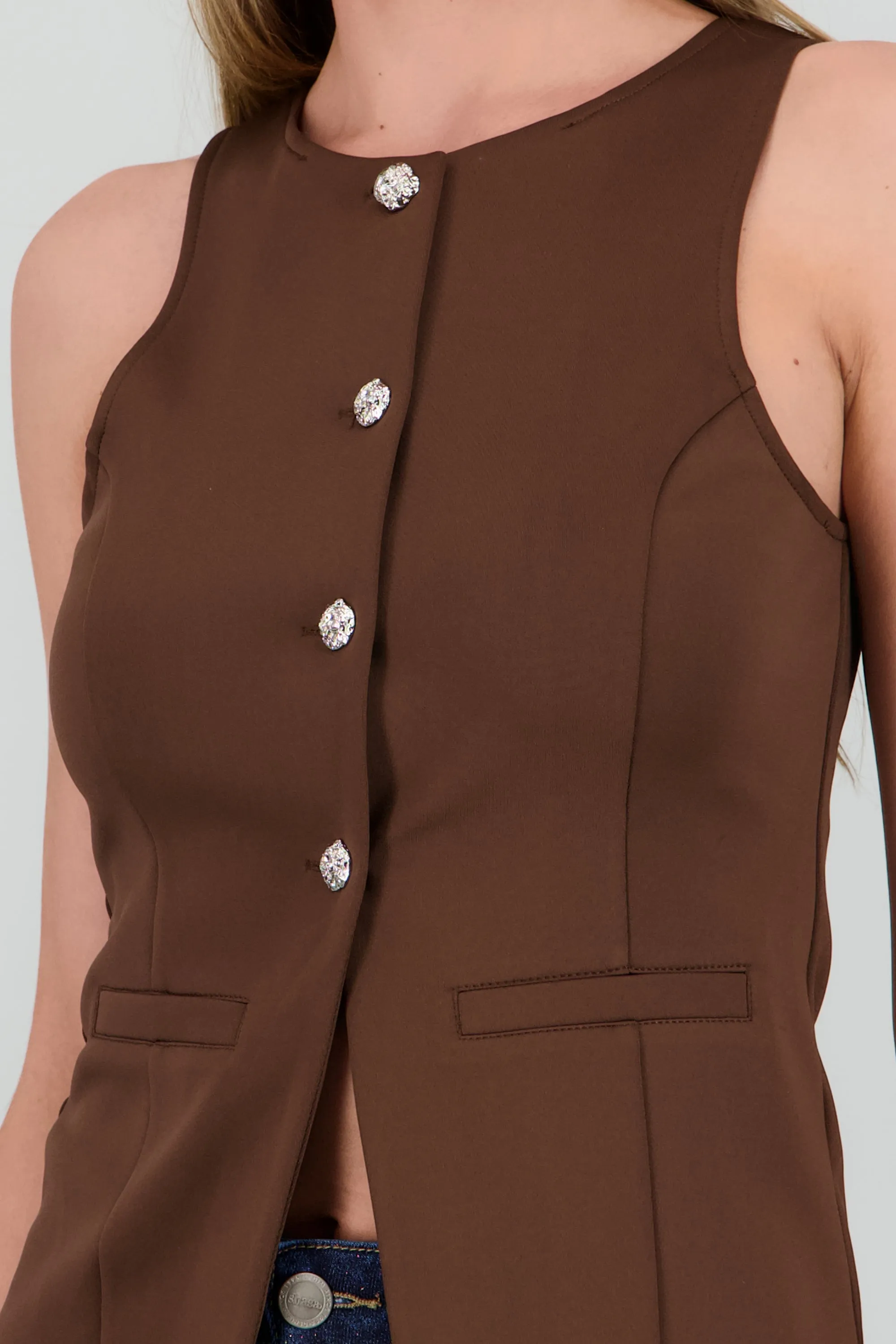 Chaleco detalle botones flor sold by Shasa product image thumbnail 5