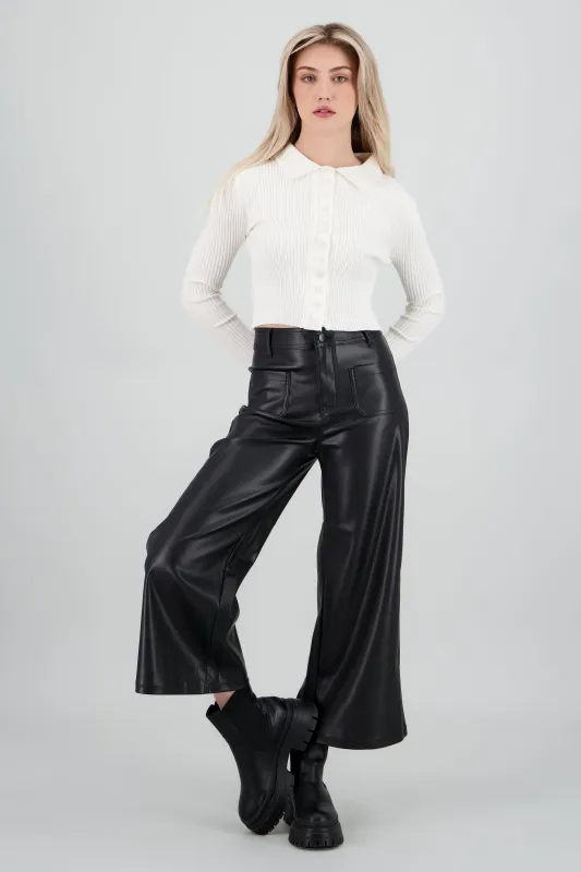 Pantalon amplio pu detalle bolsas sold by Shasa