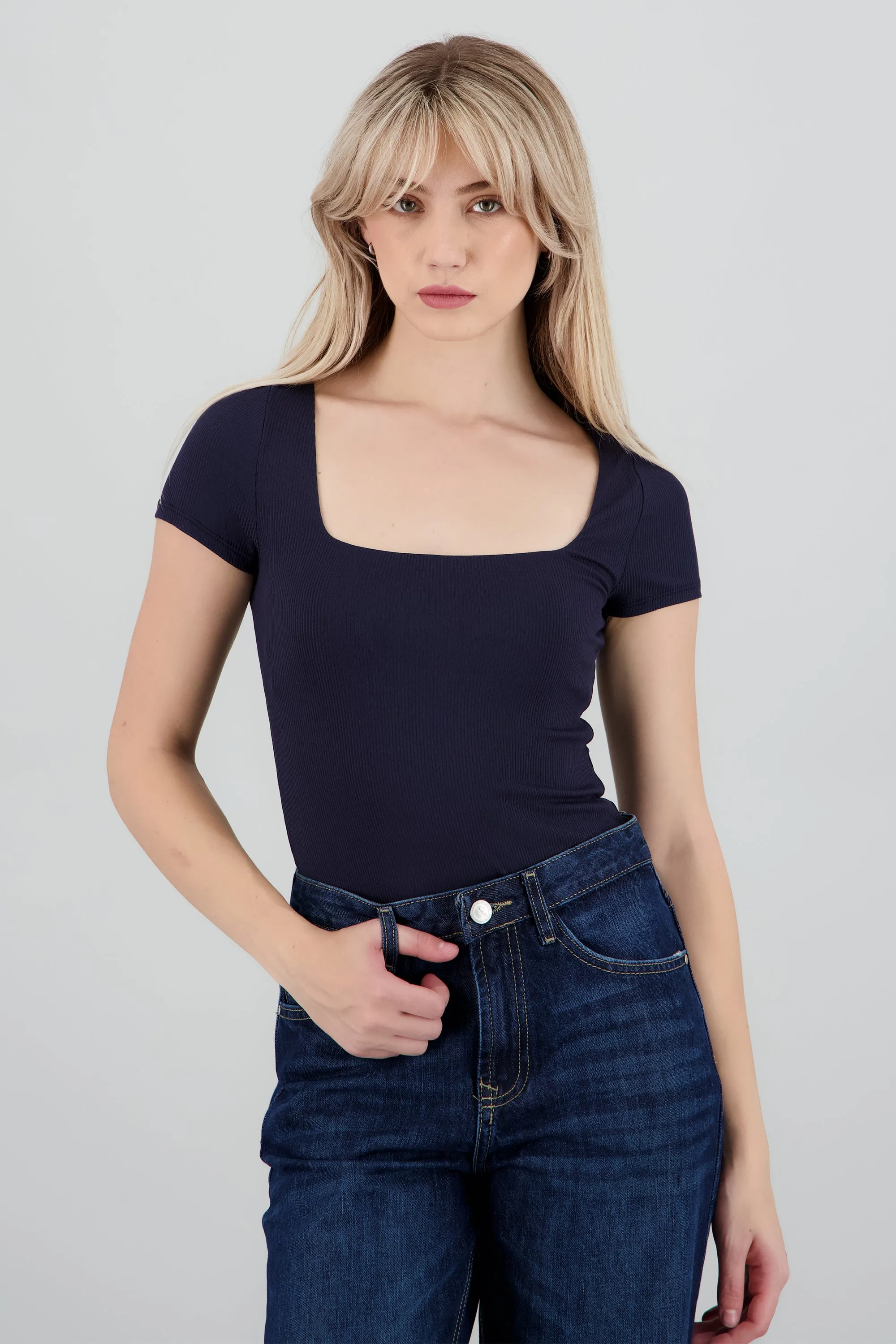 Body doble tela liso manga corta sold by Shasa