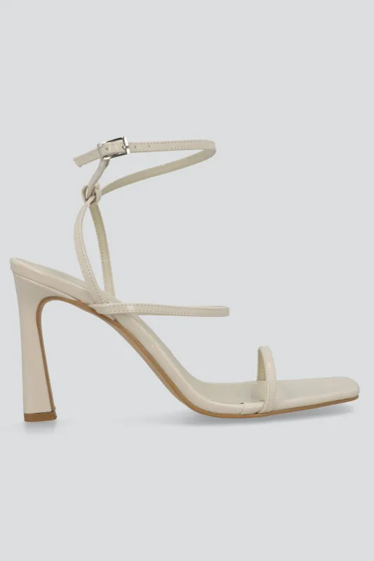 Tacon puntal tiras delgadas charol sold by Shasa