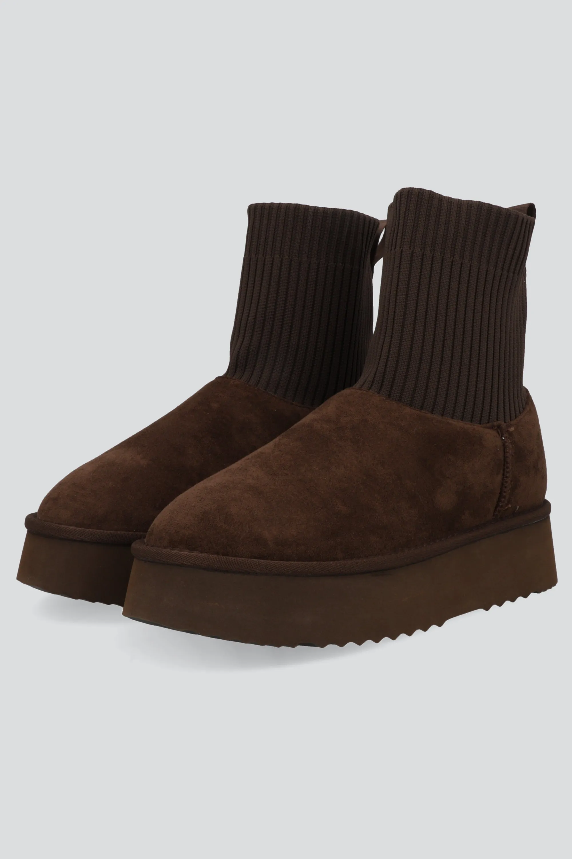 Bota invierno calceta tejida sherpa sold by Shasa product image thumbnail 2