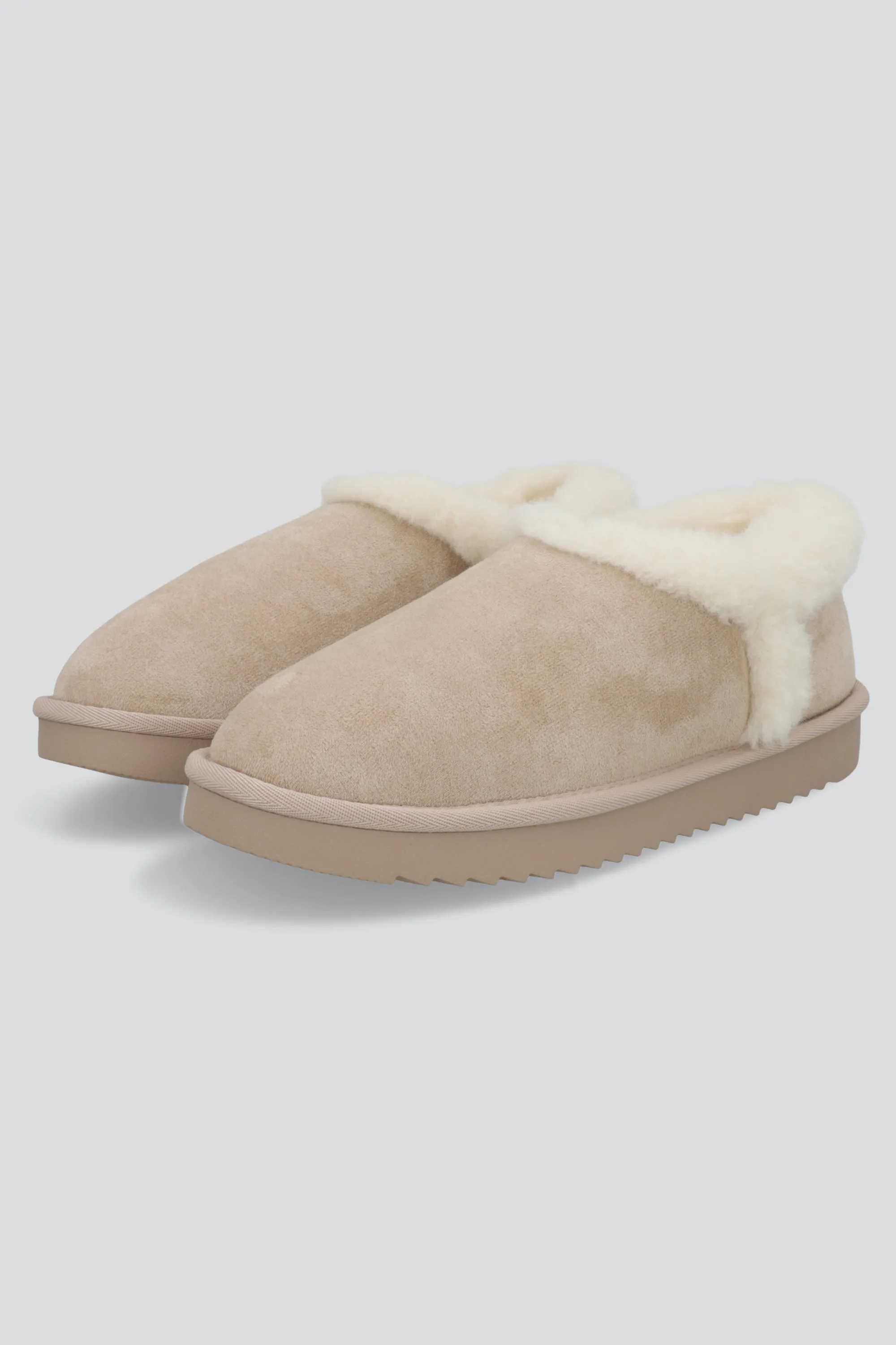 Bota invierno corta peluche sold by Shasa product image thumbnail 2